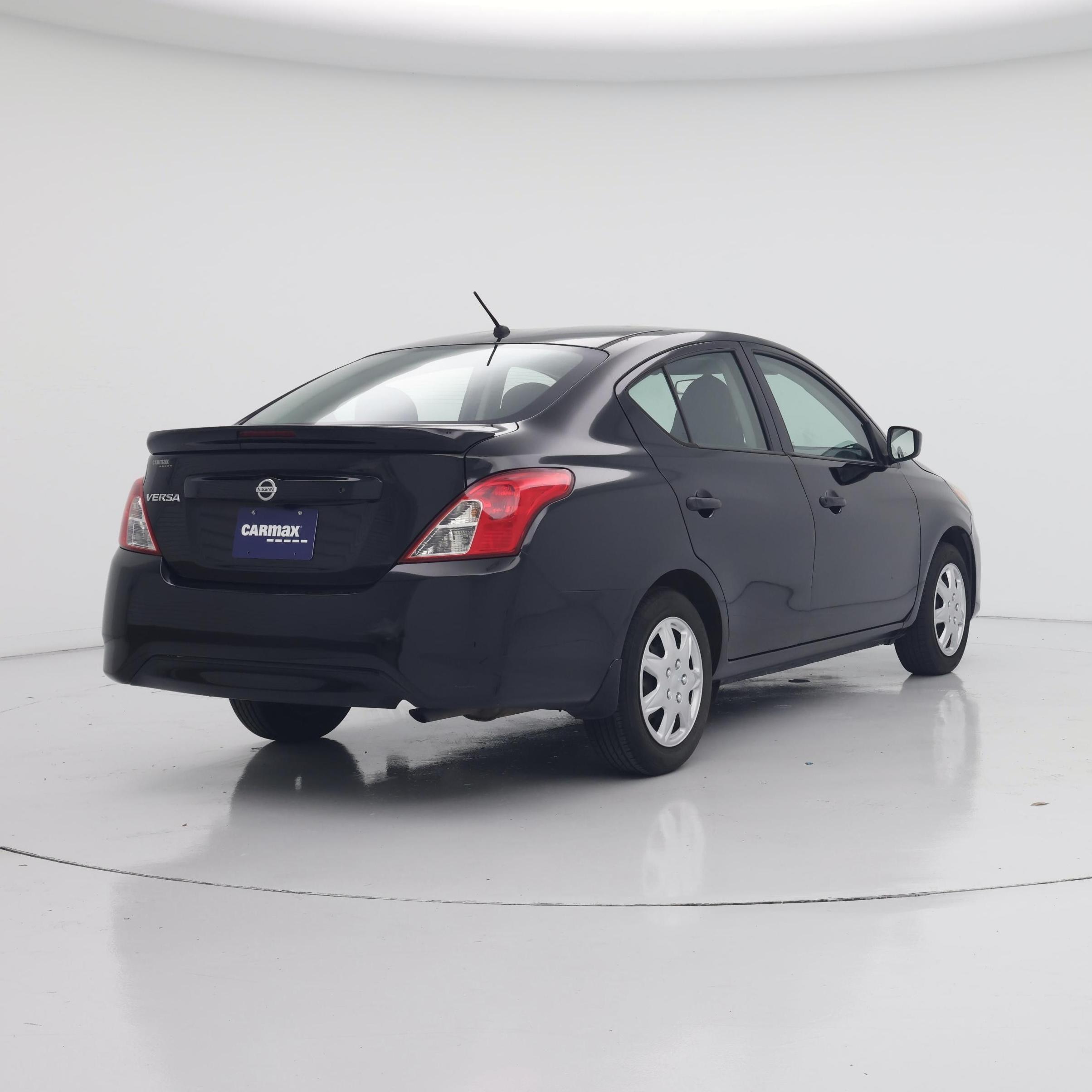 Thumbnail: 2017 Nissan Versa - 8