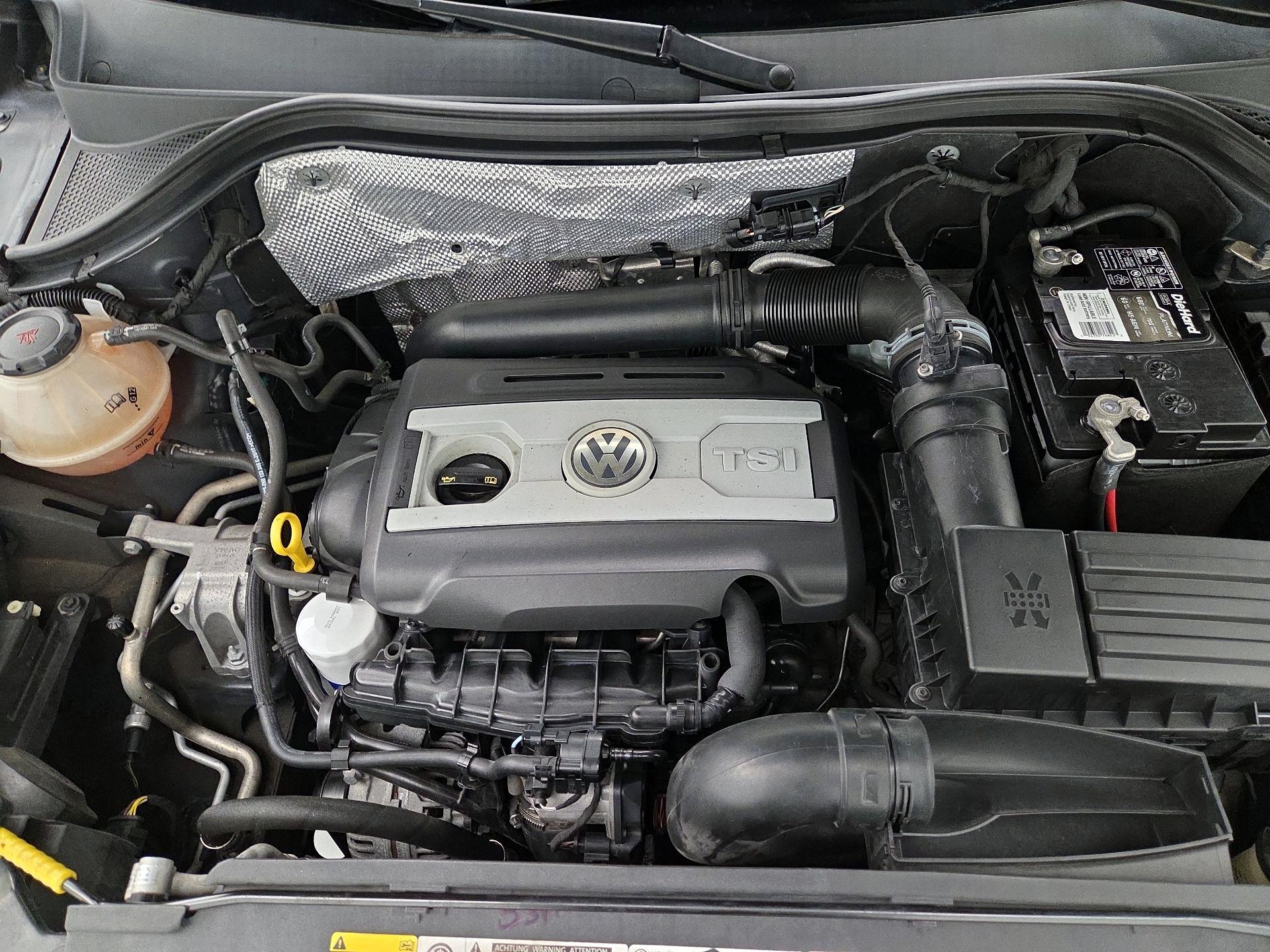 Thumbnail: 2017 Volkswagen Tiguan - 20