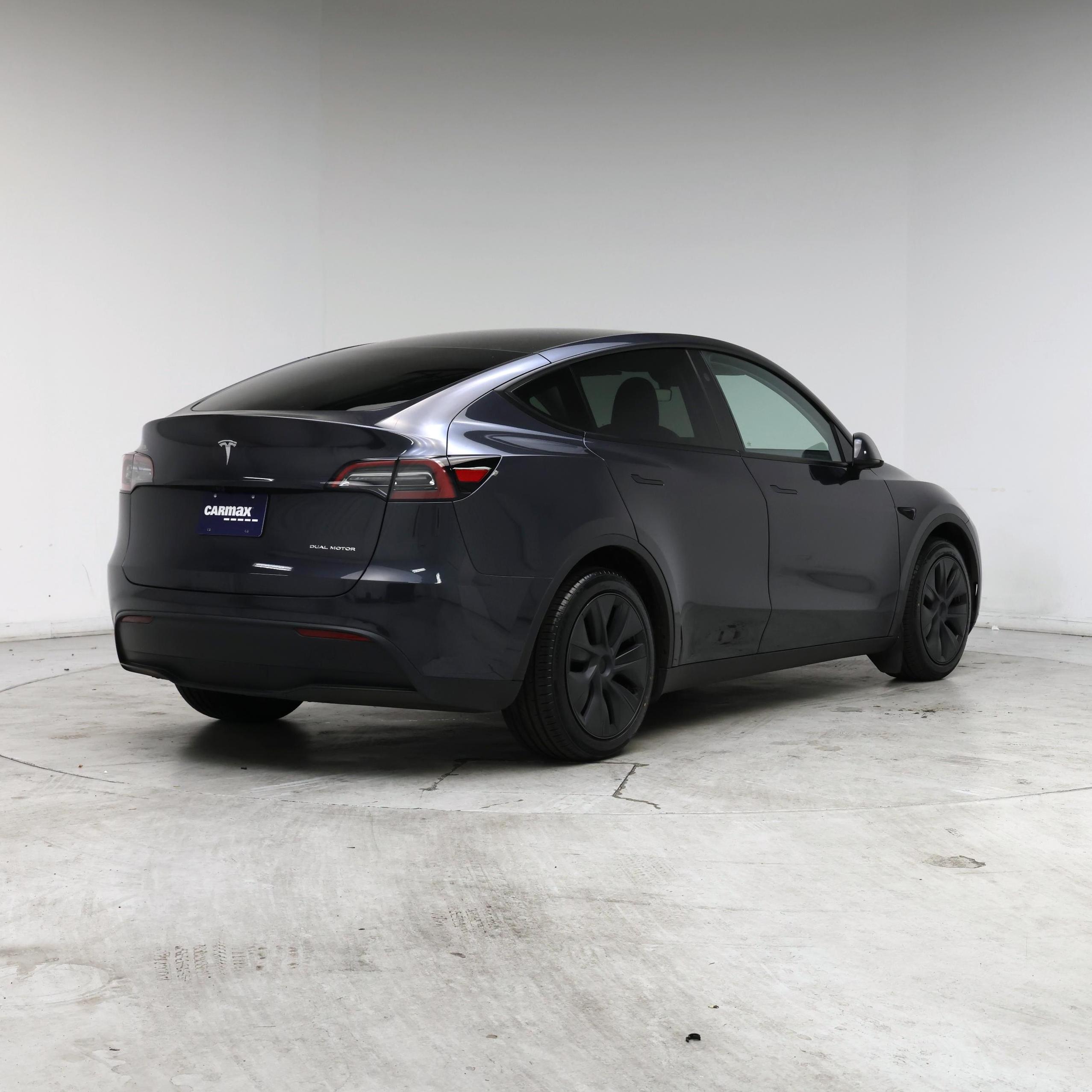 Thumbnail: 2024 Tesla Model Y - 8