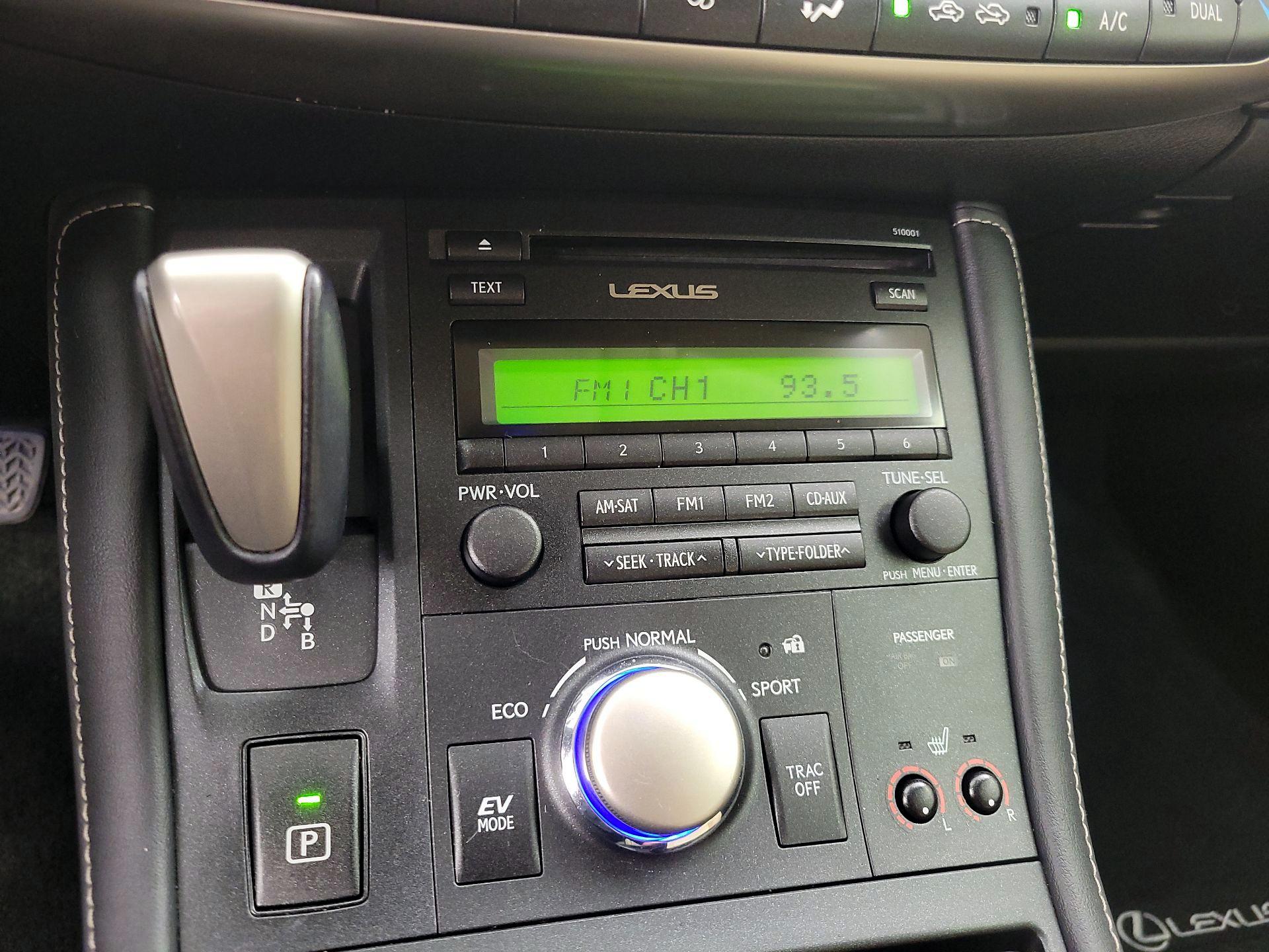 Thumbnail: 2014 Lexus CT - 14