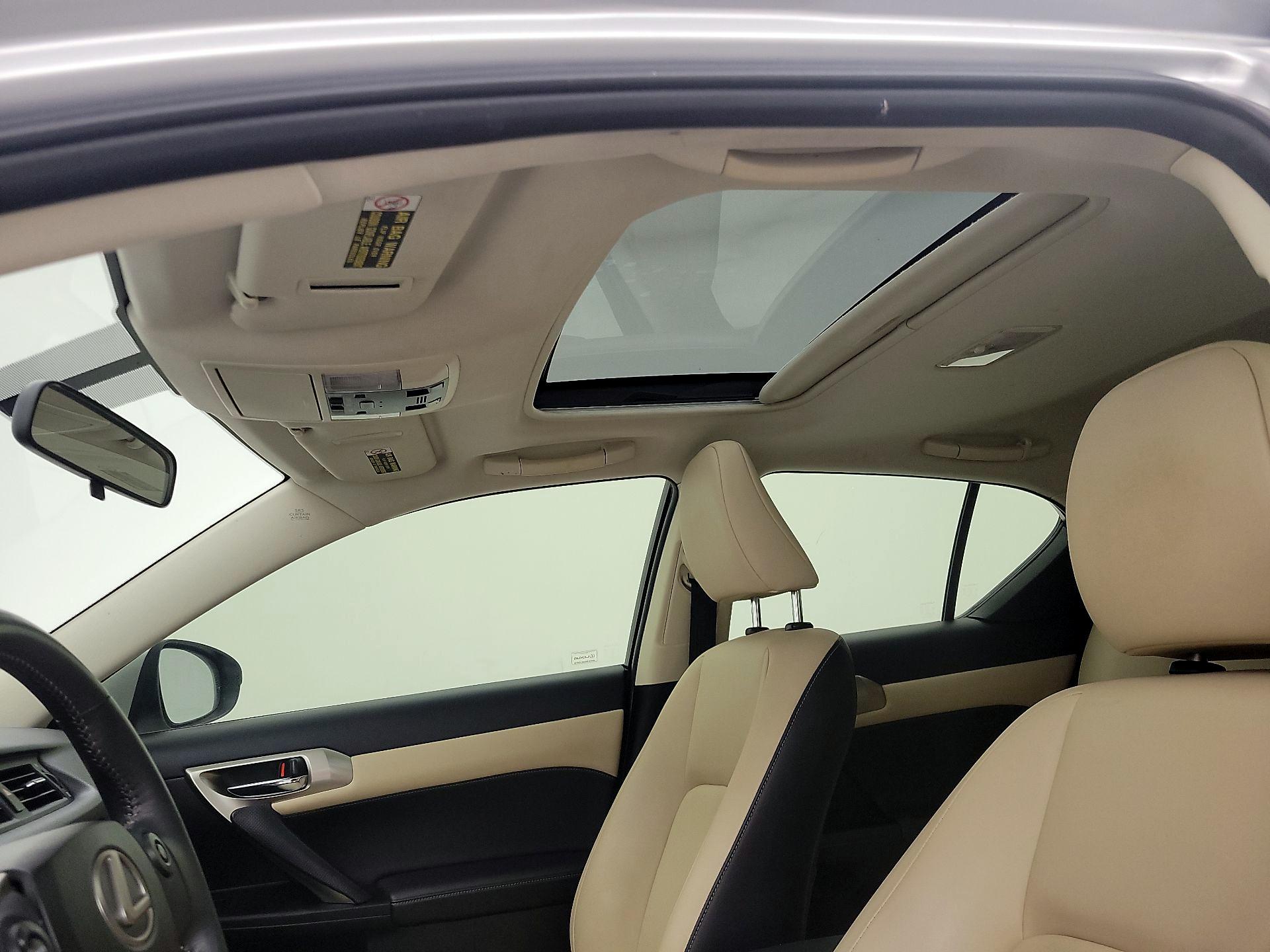 Thumbnail: 2014 Lexus CT - 18