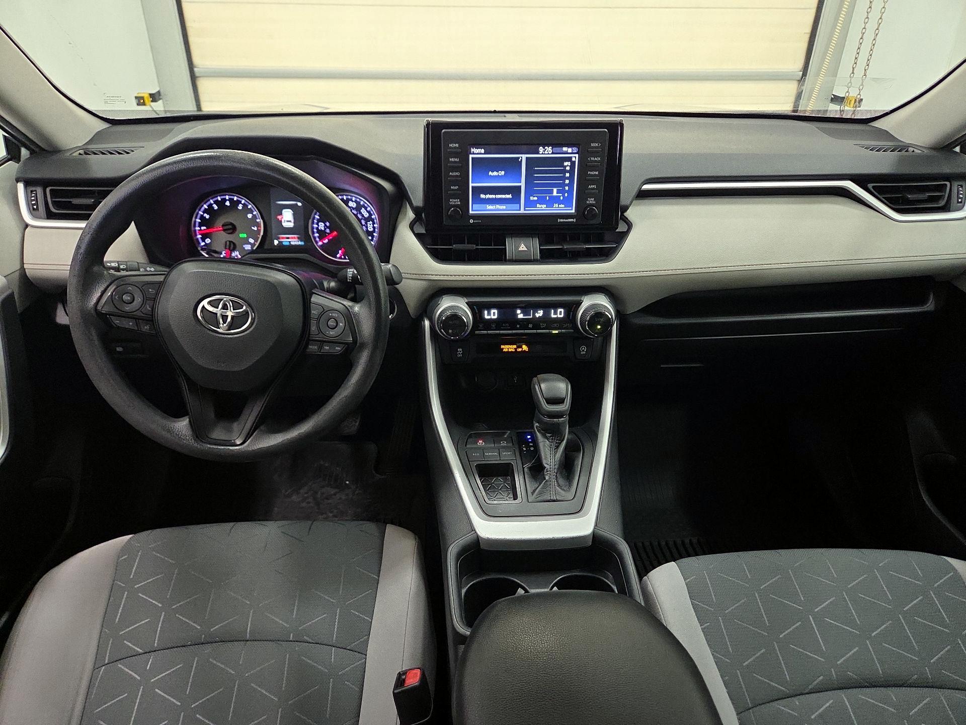 Thumbnail: 2020 Toyota RAV4 - 9