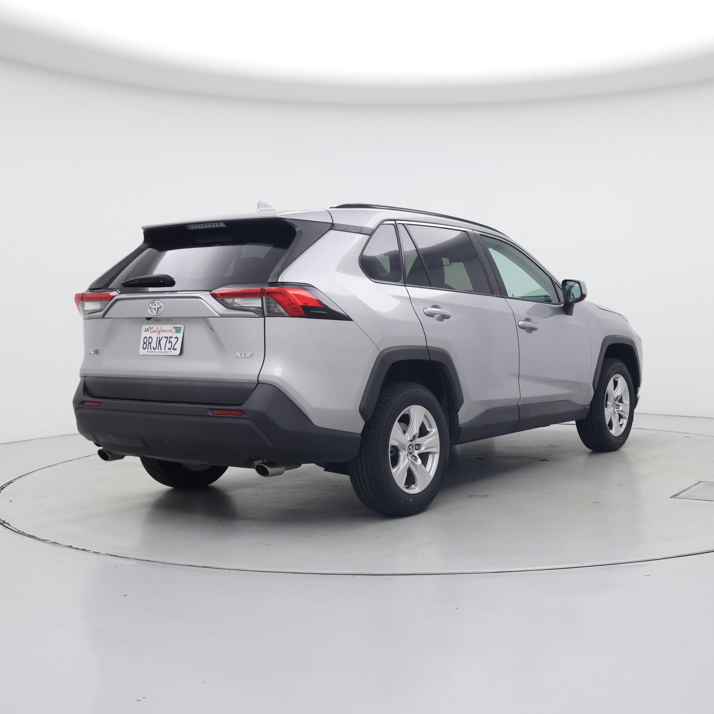 Thumbnail: 2020 Toyota RAV4 - 8