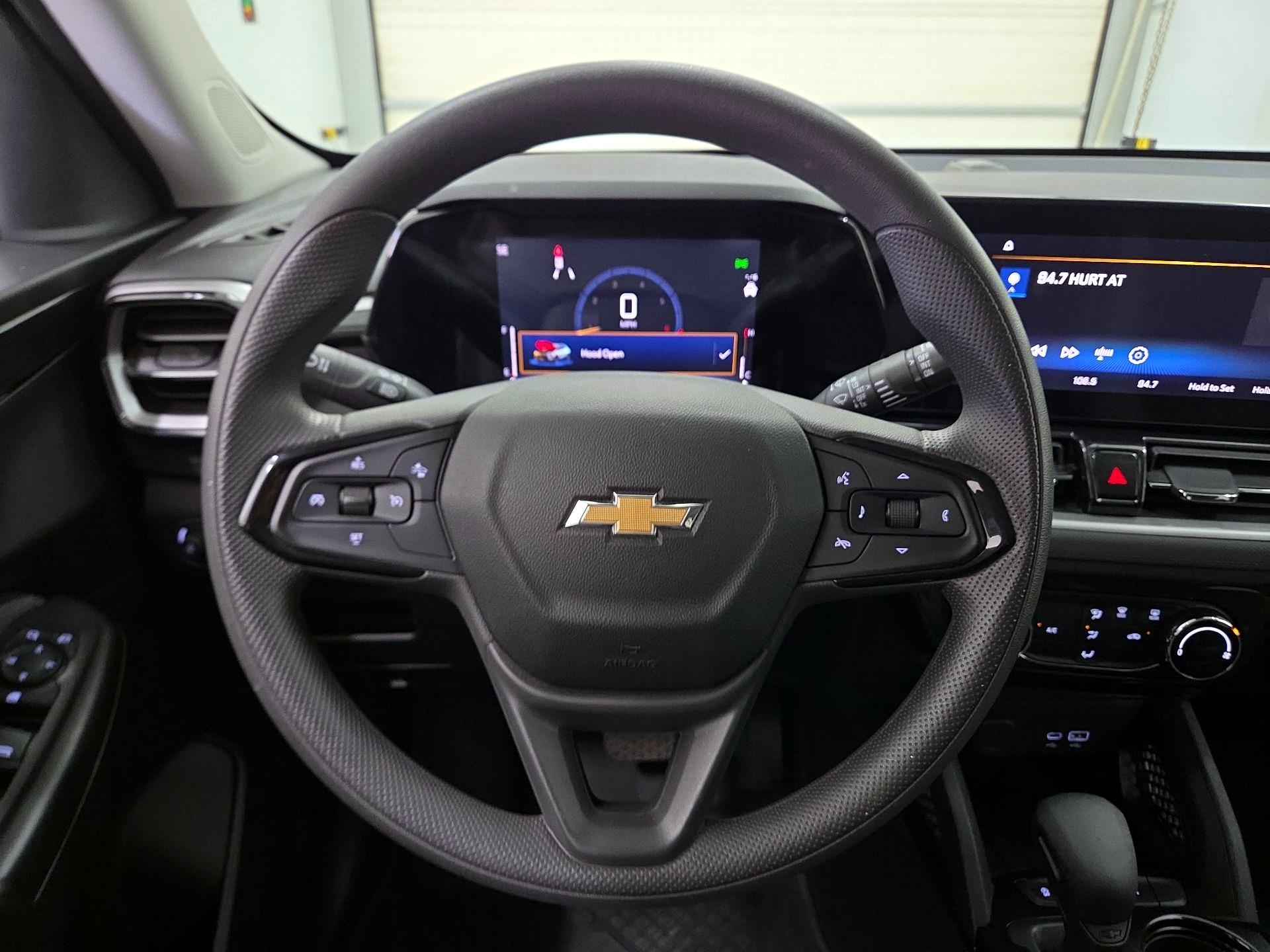 Thumbnail: 2025 Chevrolet TrailBlazer - 10