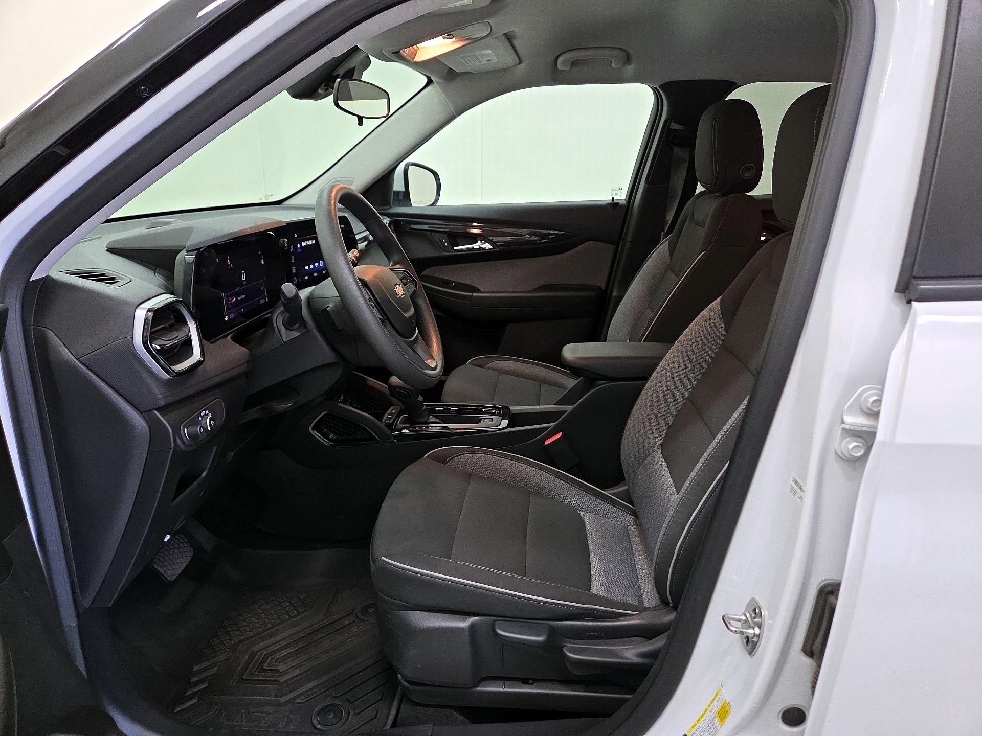 Thumbnail: 2025 Chevrolet TrailBlazer - 11