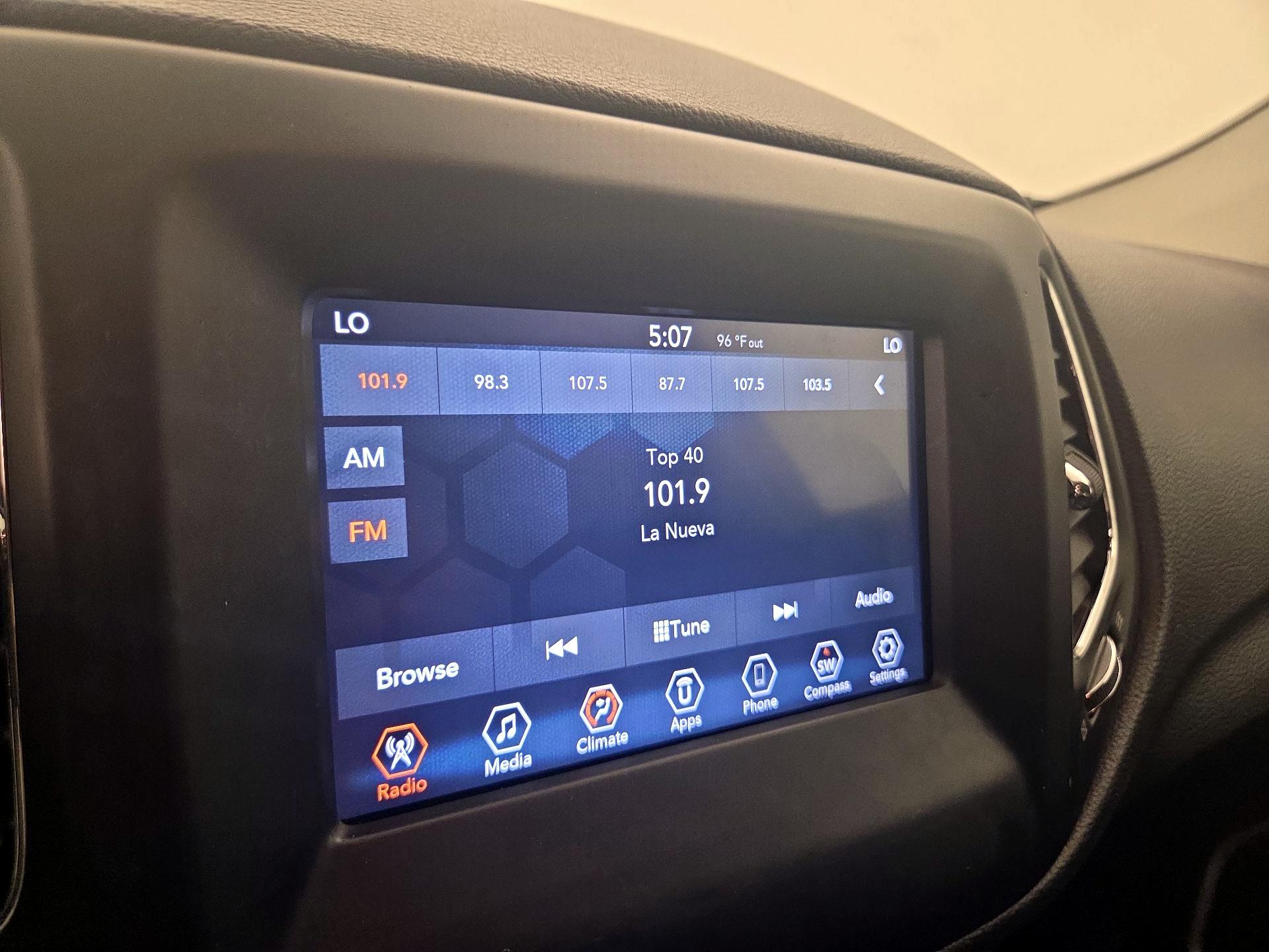 Thumbnail: 2019 Jeep Compass - 15
