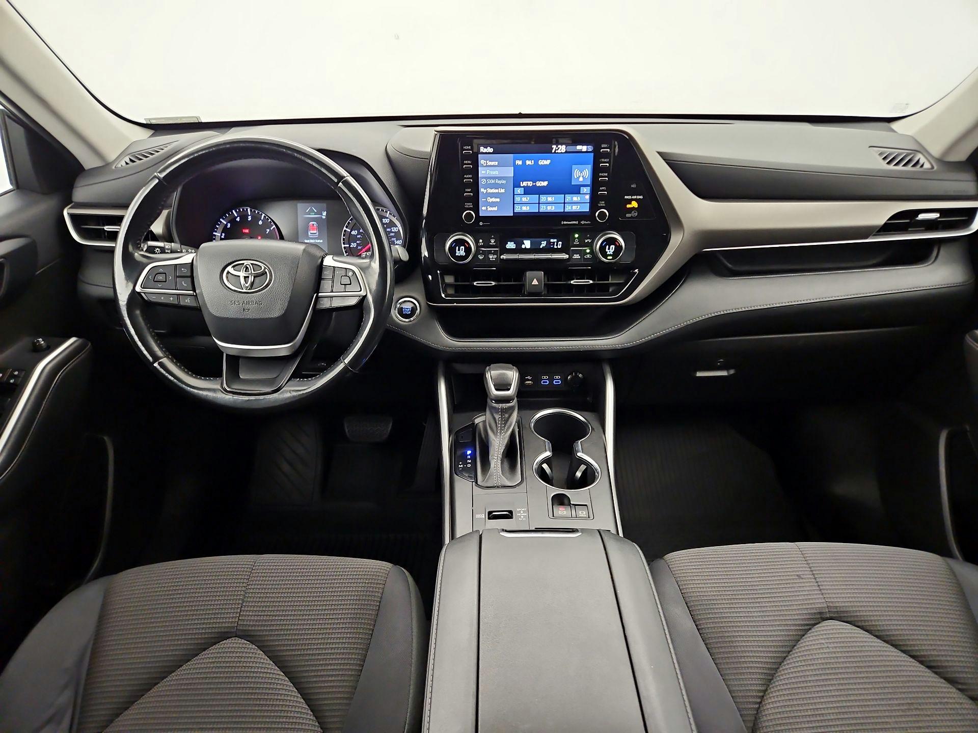 Thumbnail: 2022 Toyota Highlander - 9