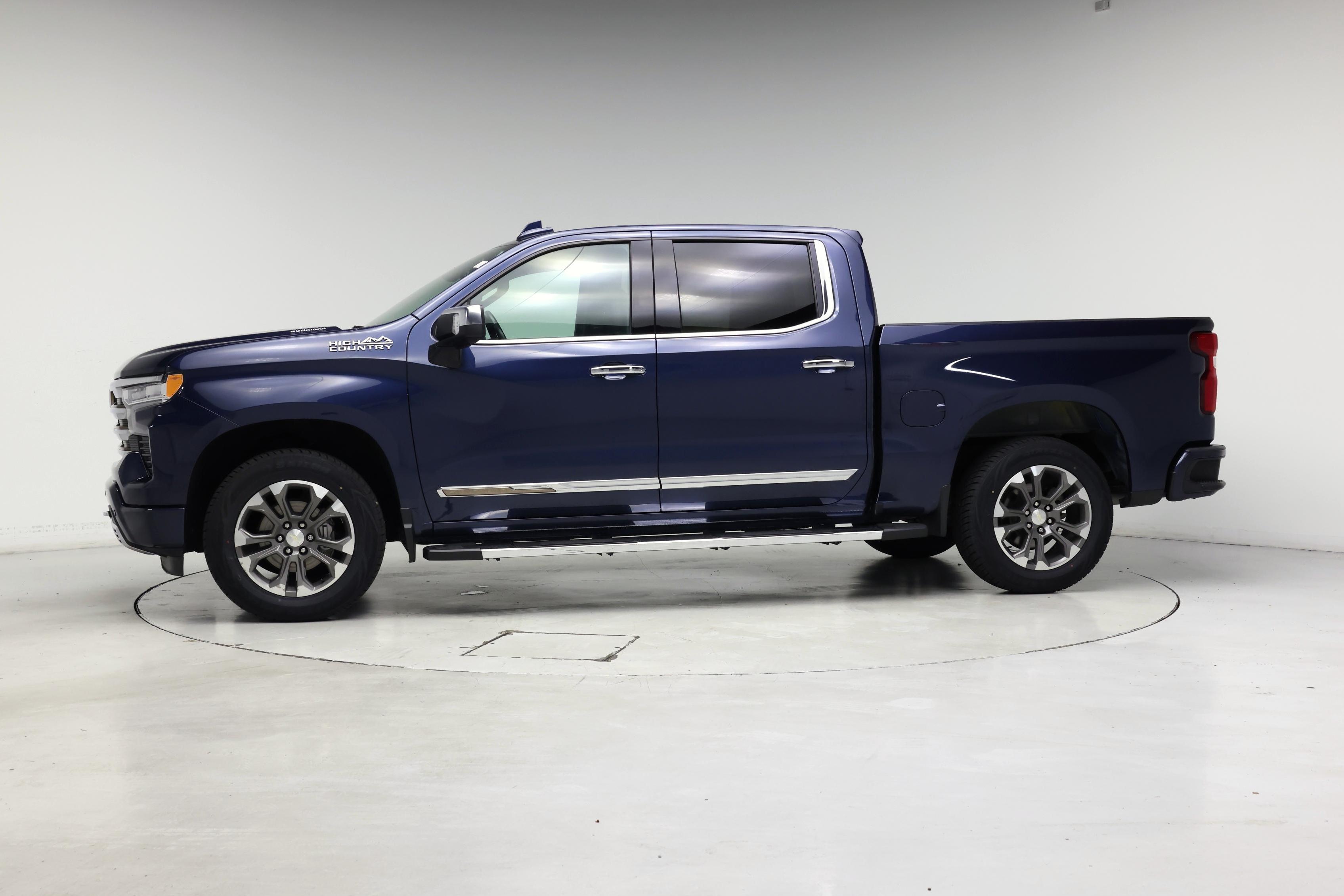 Thumbnail: 2022 Chevrolet Silverado 1500 - 3