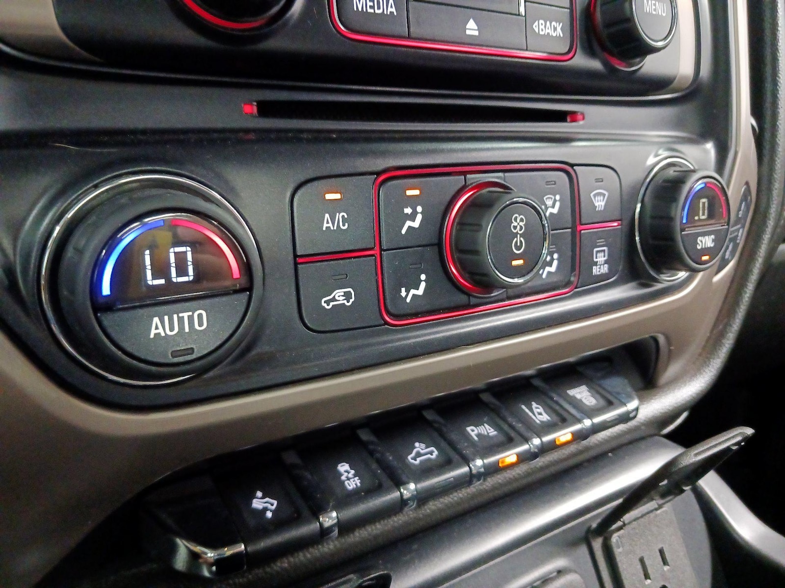 2016 GMC Sierra 2500 Denali HD Denali - Photo 15