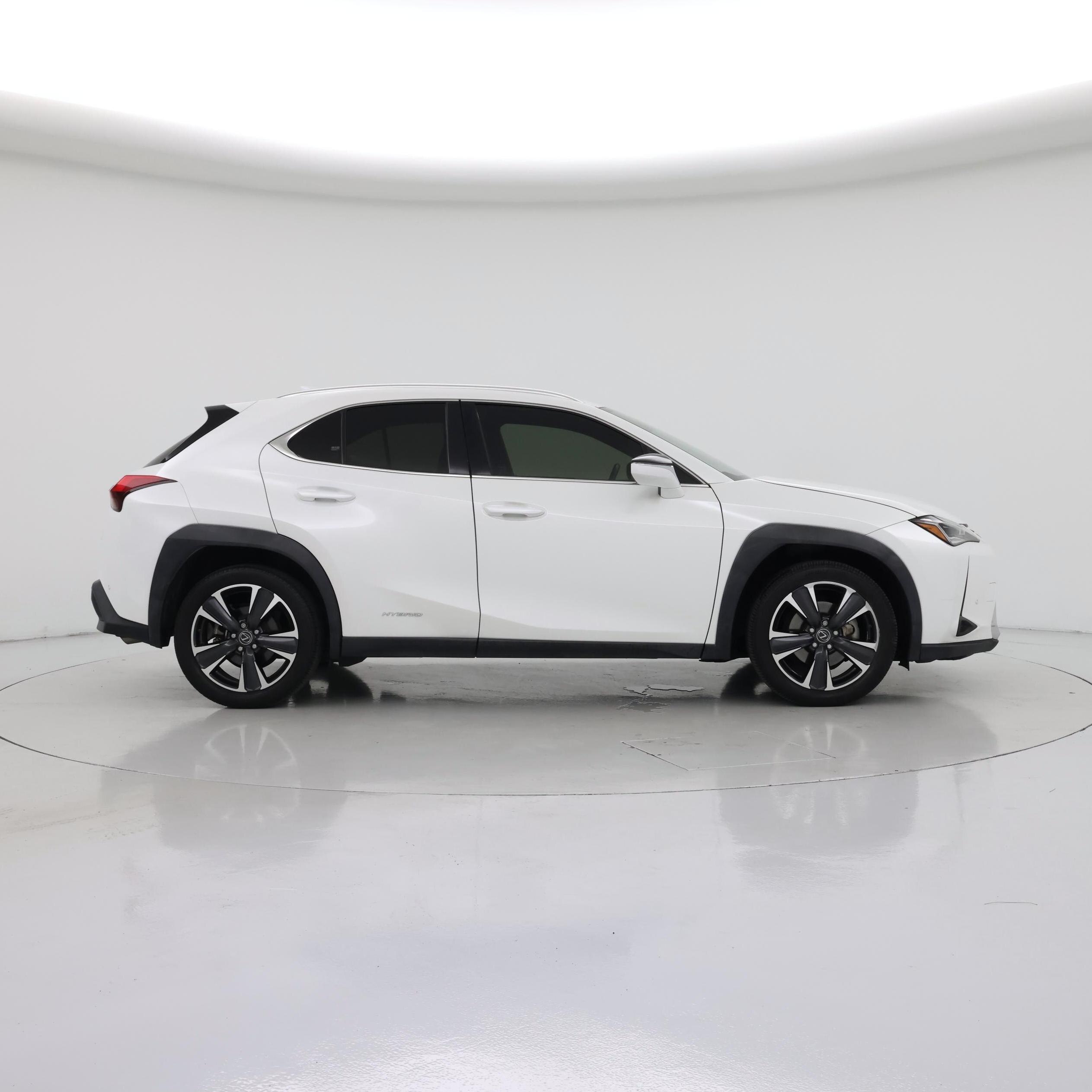 Thumbnail: 2022 Lexus UX - 7