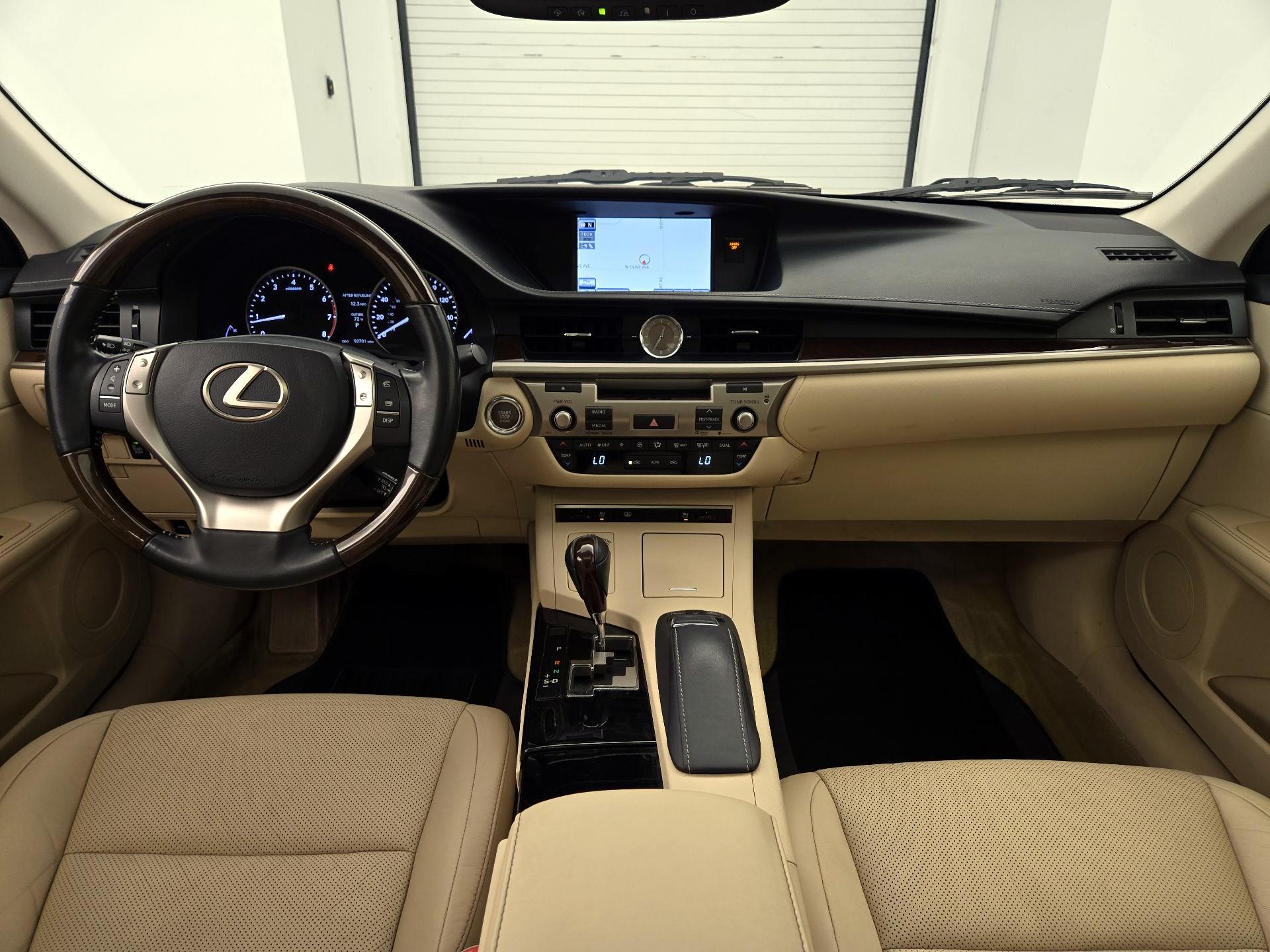 Thumbnail: 2014 Lexus ES - 9