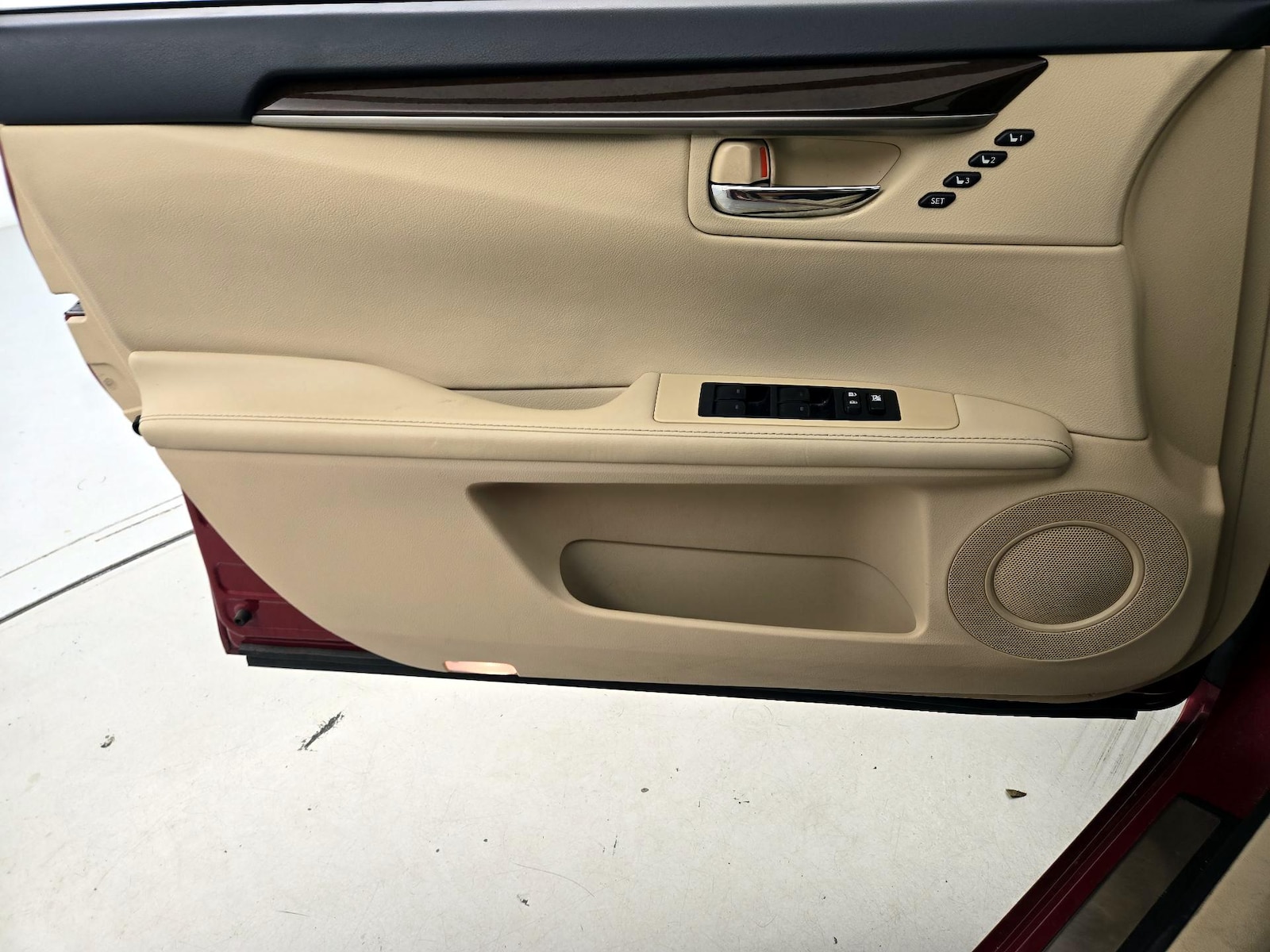 2014 Lexus ES 350 - Photo 13