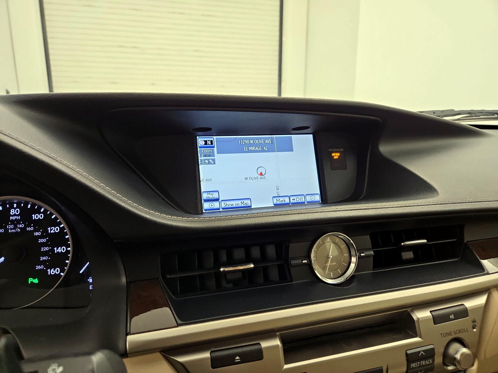Thumbnail: 2014 Lexus ES - 14