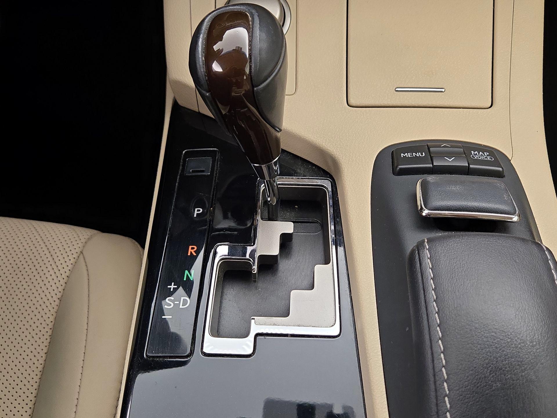 Thumbnail: 2014 Lexus ES - 18