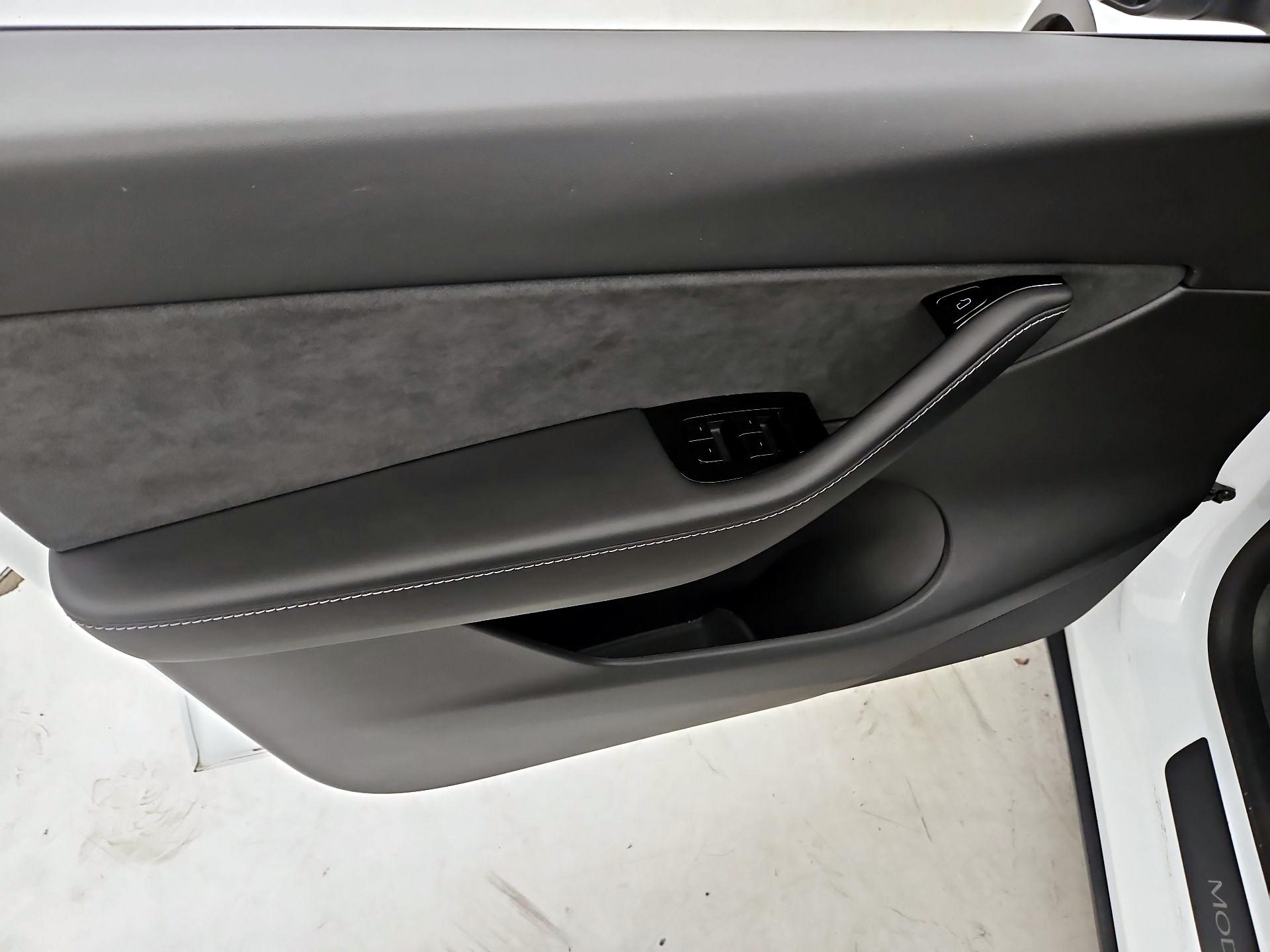 Thumbnail: 2021 Tesla Model Y - 12