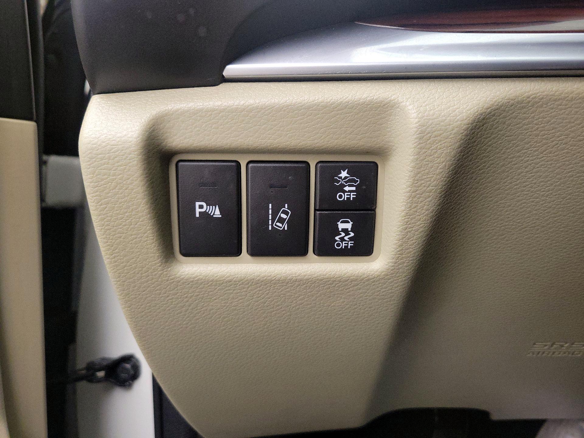 Thumbnail: 2016 Acura MDX - 13