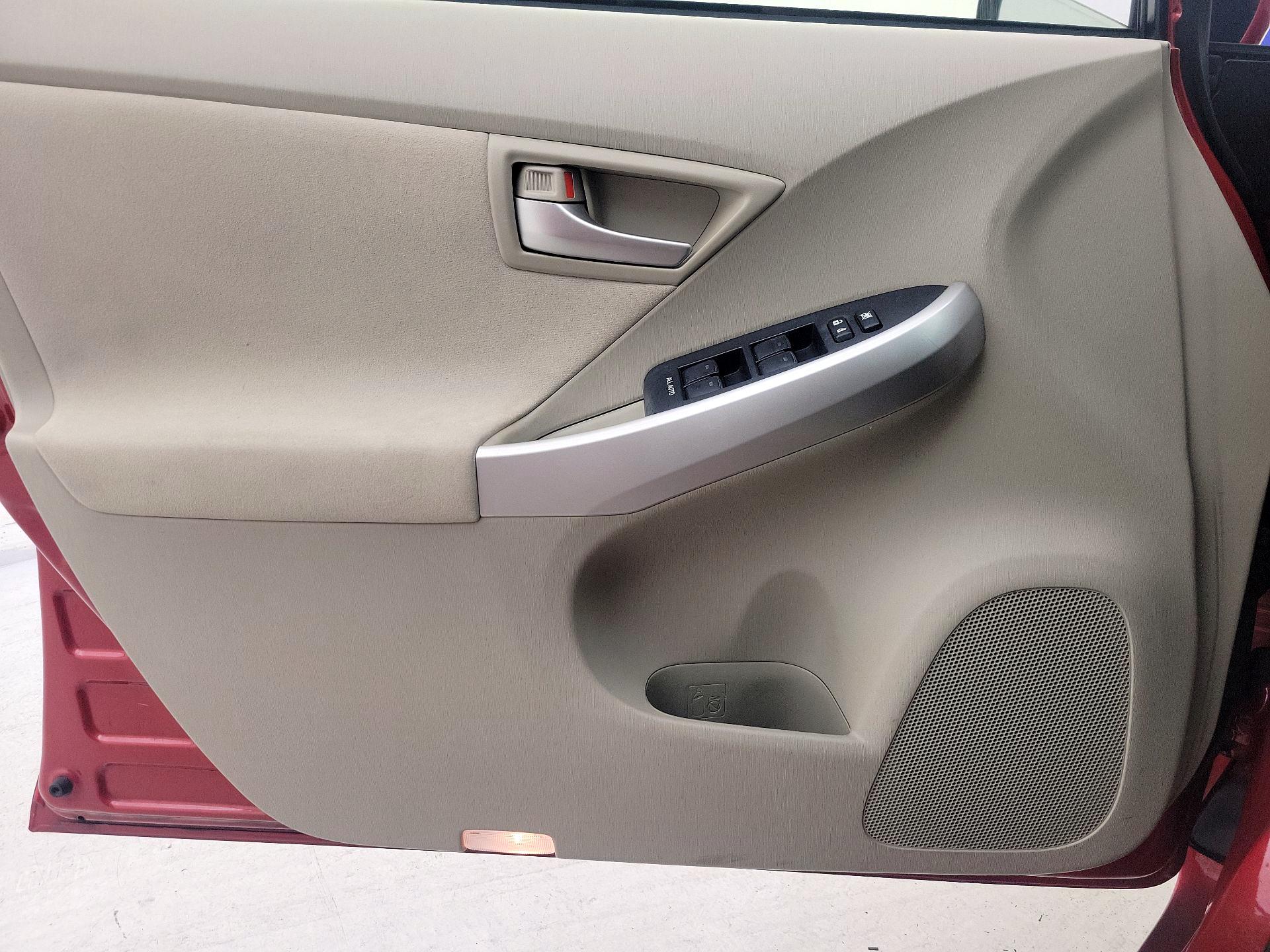 Thumbnail: 2014 Toyota Prius - 12