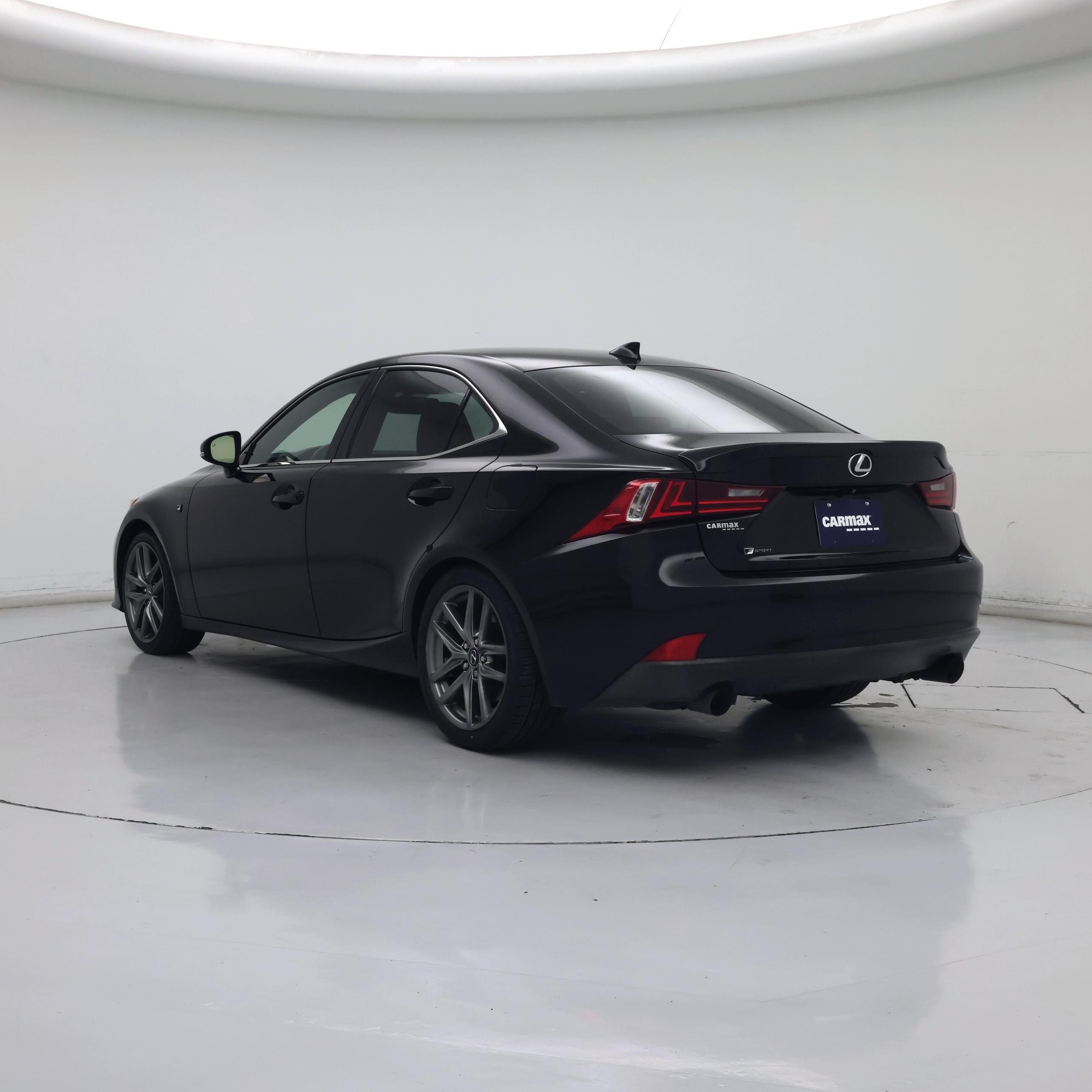 Thumbnail: 2016 Lexus IS - 2