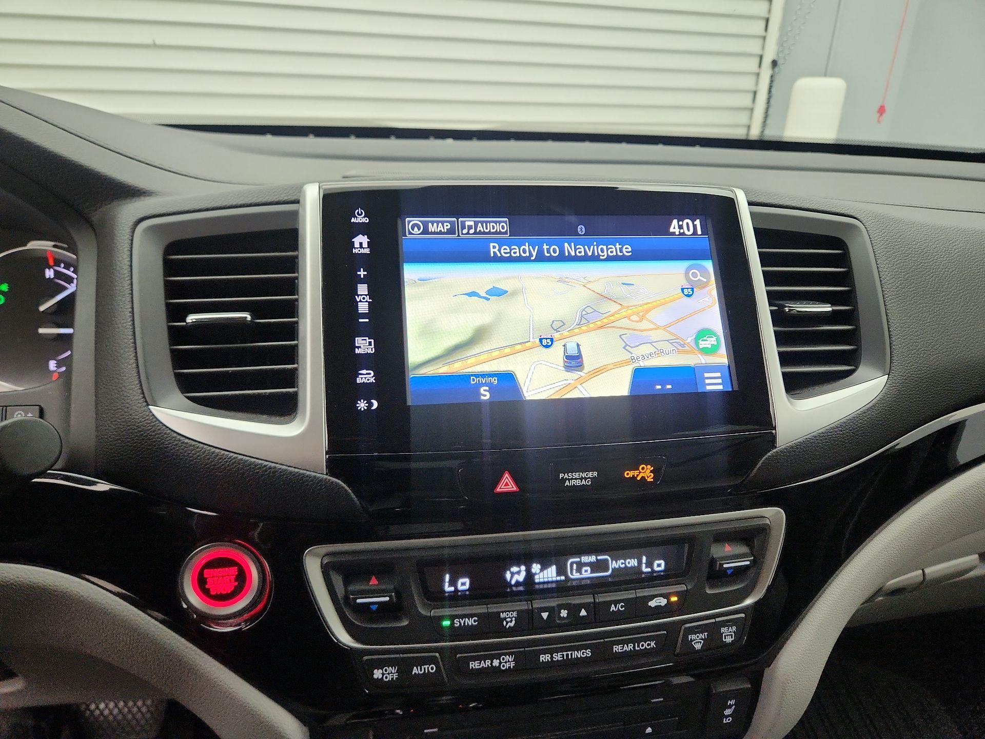 Thumbnail: 2017 Honda Pilot - 14