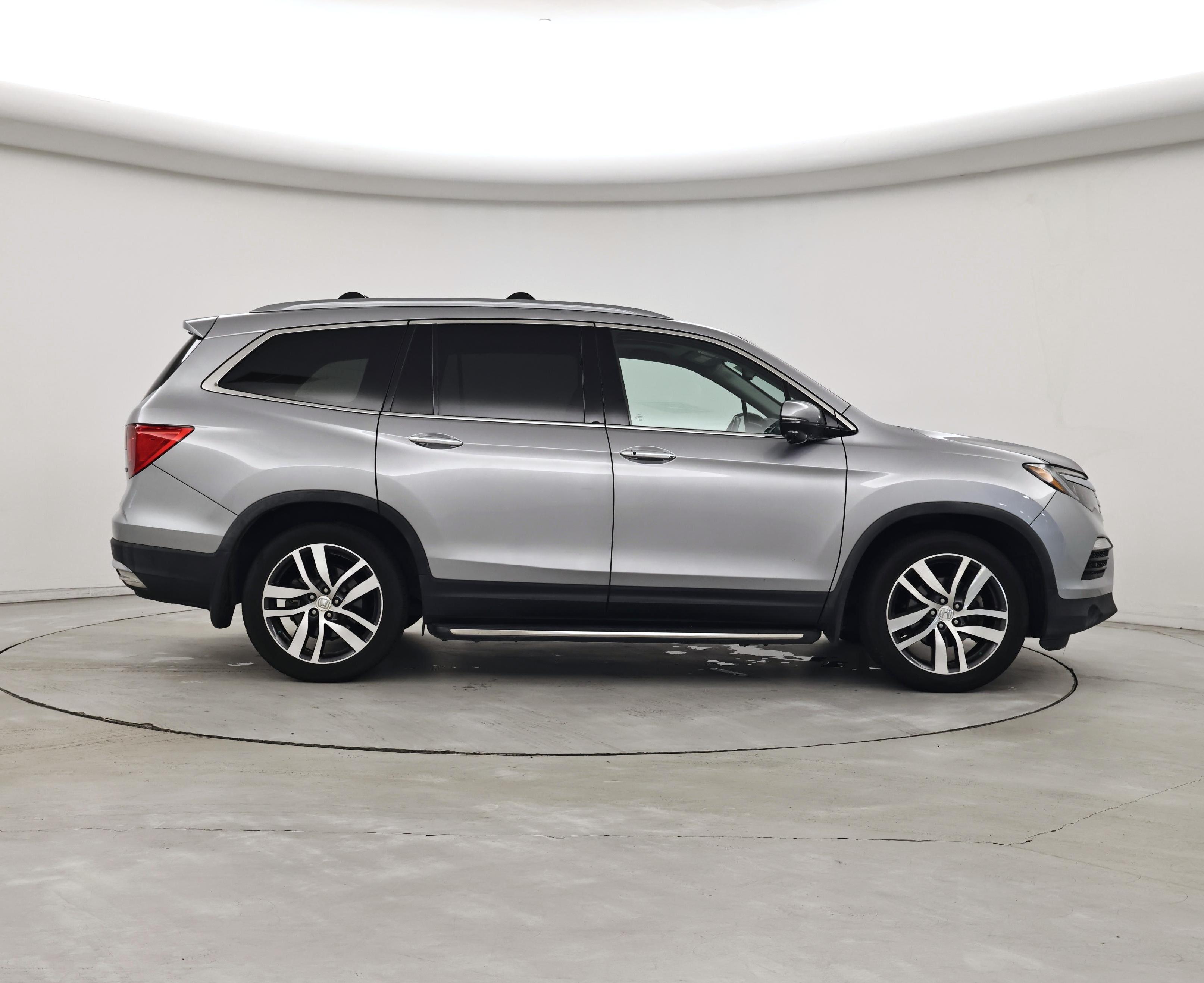 Thumbnail: 2017 Honda Pilot - 7