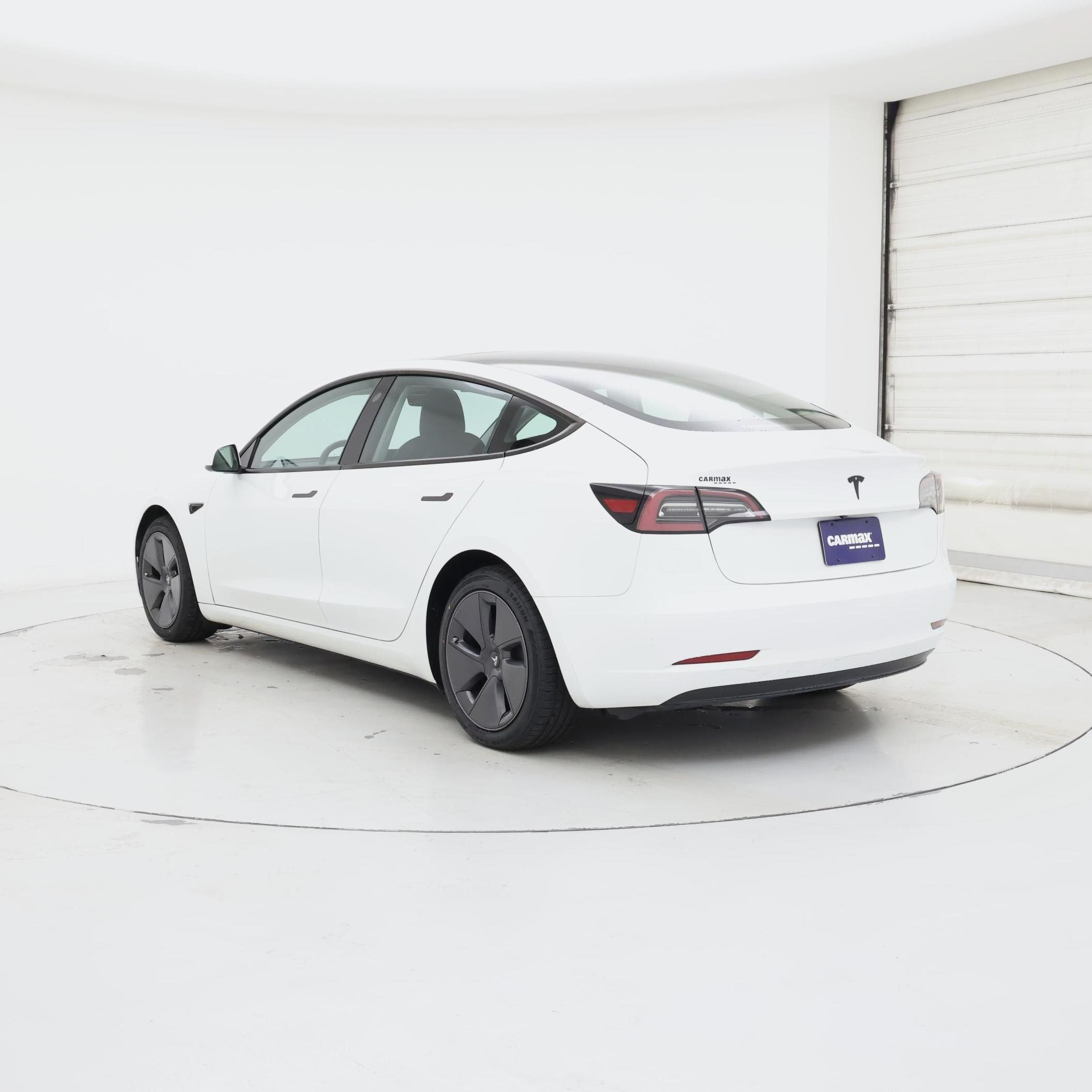 Thumbnail: 2023 Tesla Model 3 - 2