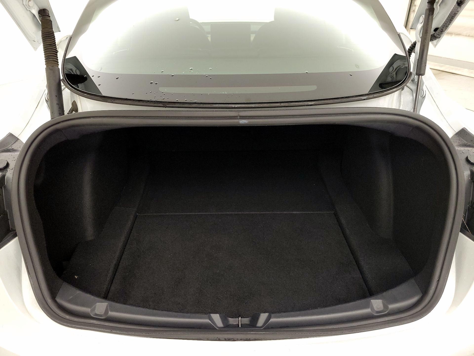Thumbnail: 2023 Tesla Model 3 - 19