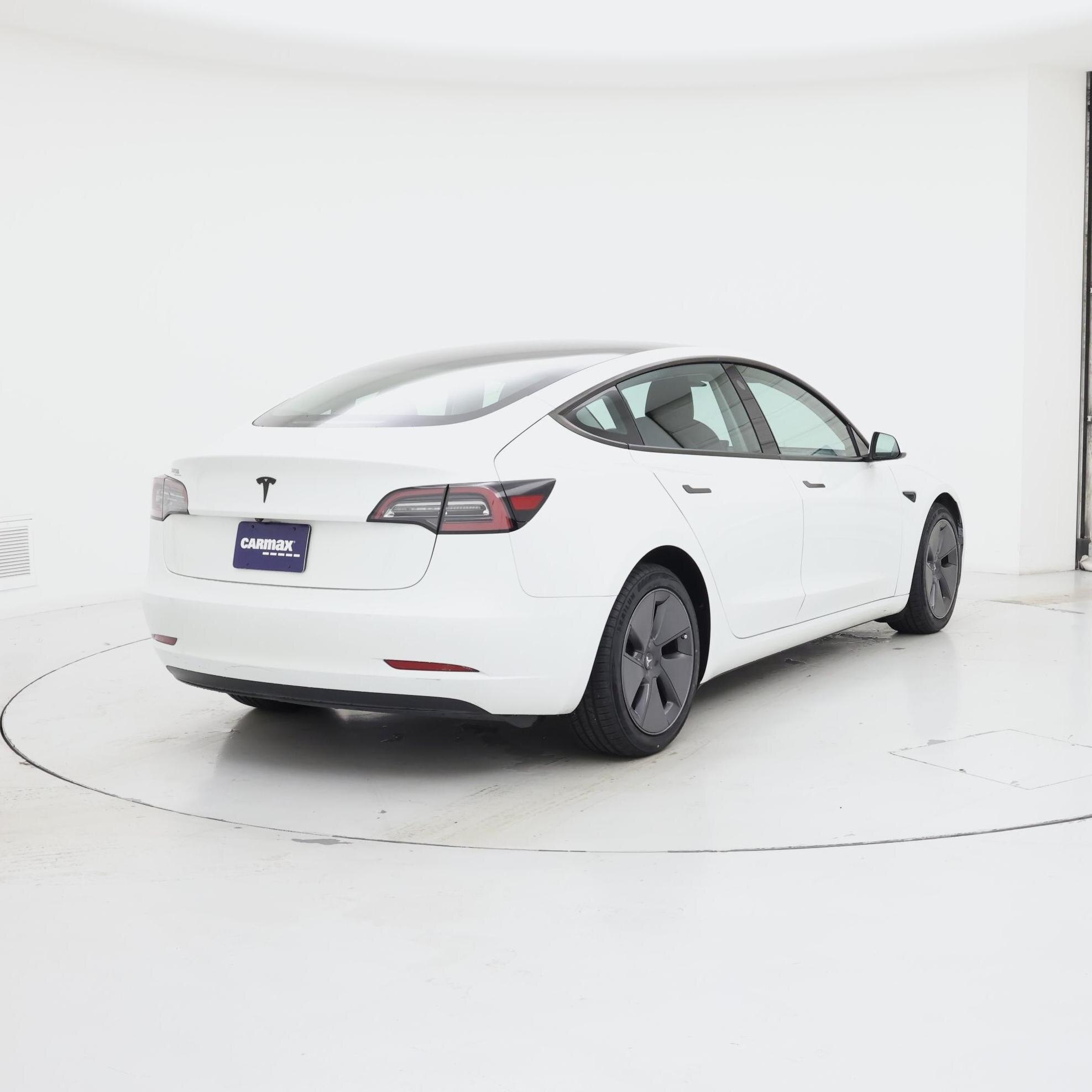 Thumbnail: 2023 Tesla Model 3 - 8