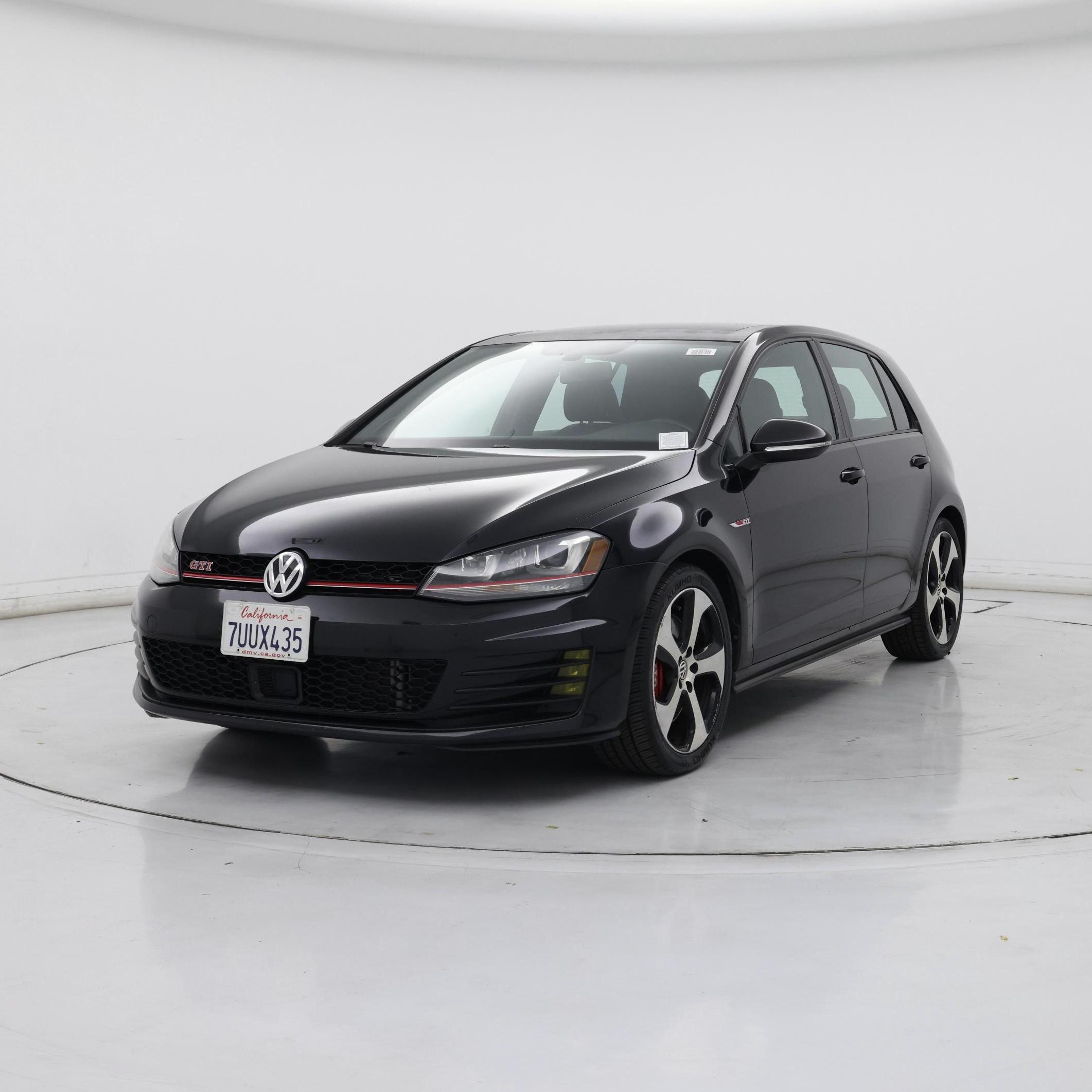 Thumbnail: 2017 Volkswagen Golf - 4