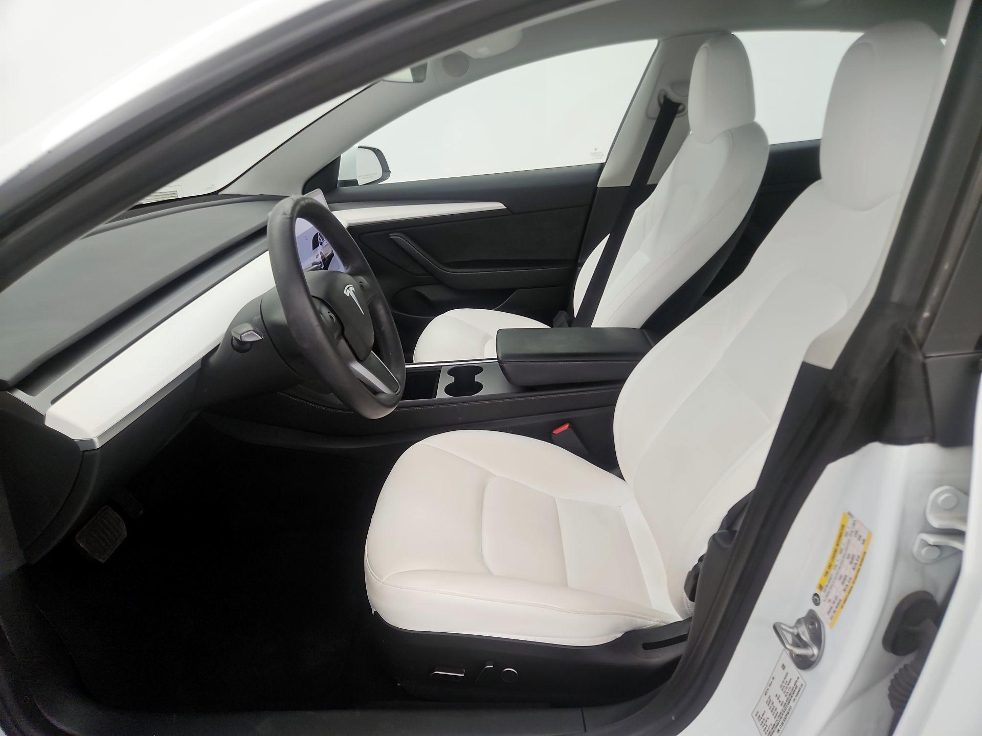 Thumbnail: 2023 Tesla Model 3 - 11