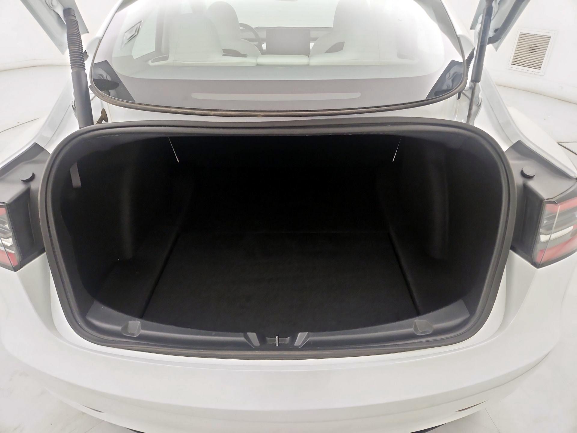 Thumbnail: 2023 Tesla Model 3 - 20