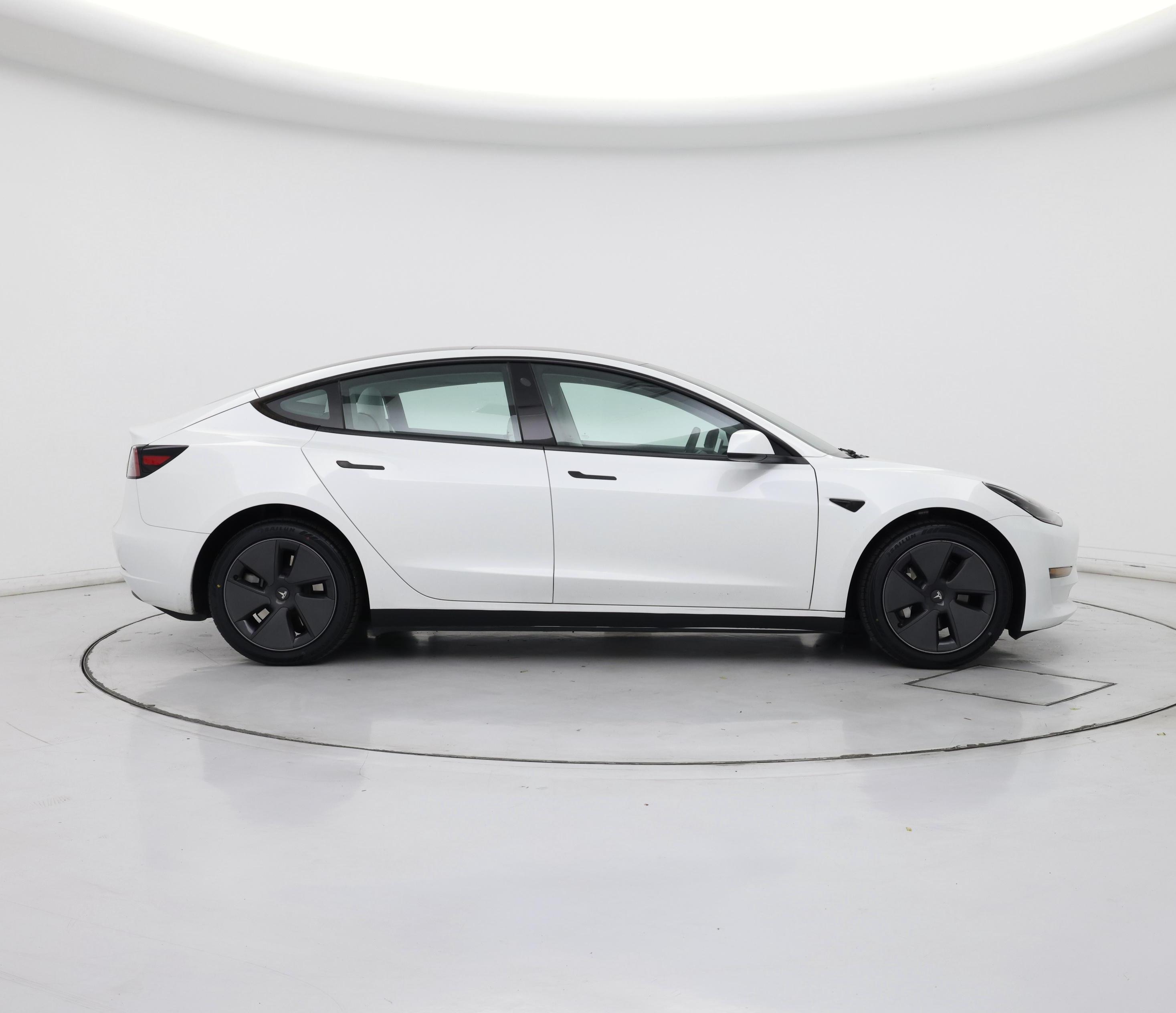 Thumbnail: 2023 Tesla Model 3 - 7