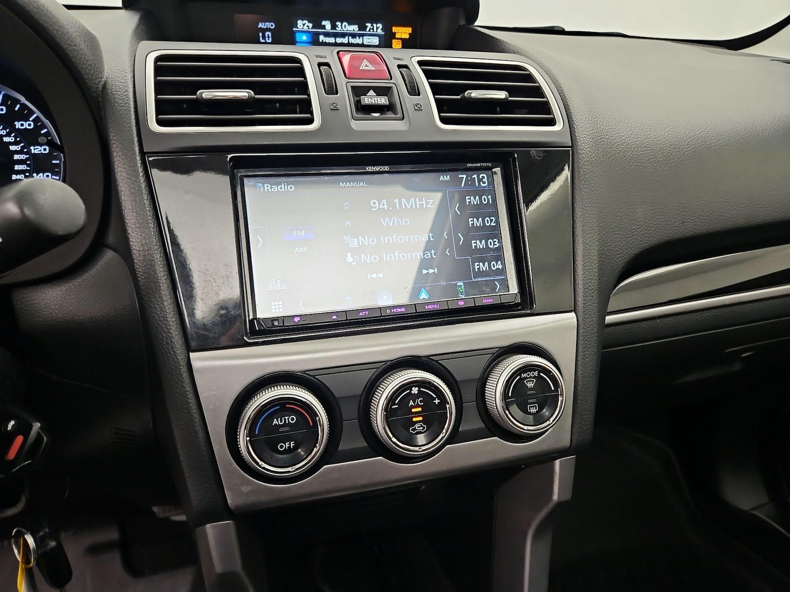 2017 Subaru Forester Limited - Photo 16