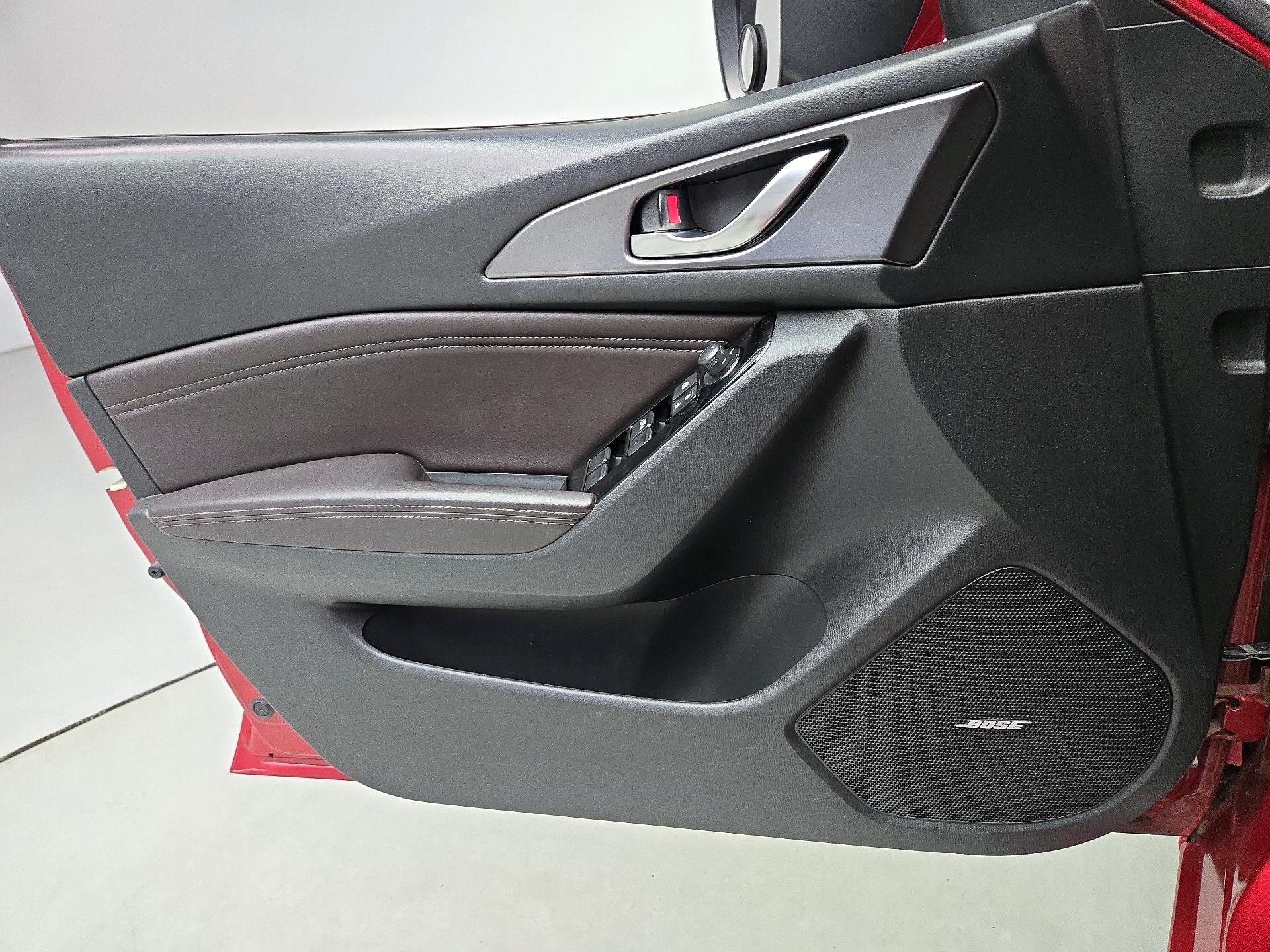 Thumbnail: 2018 Mazda Mazda3 - 12
