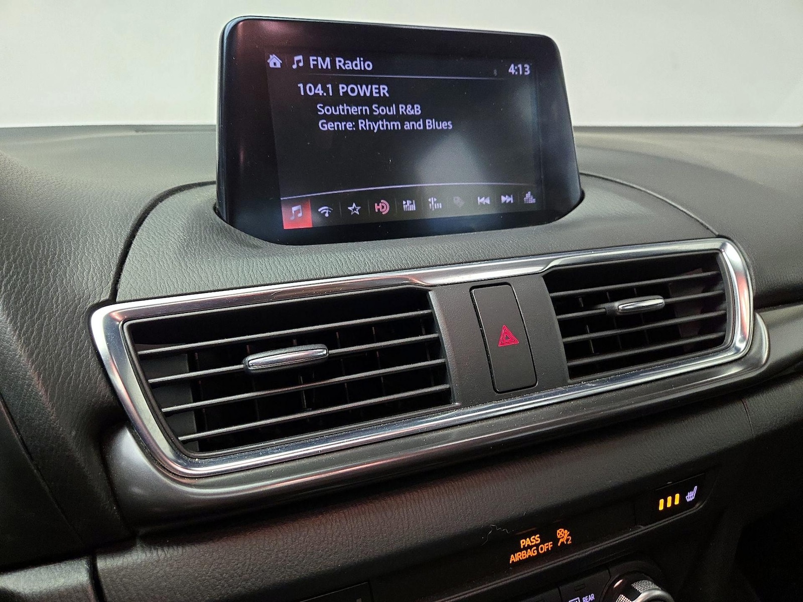 2018 Mazda Mazda3 Grand Touring - Photo 17