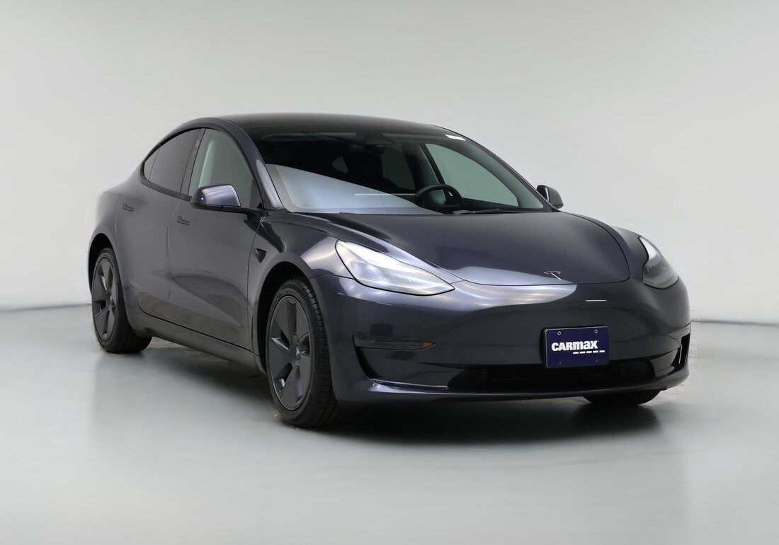 2023 Tesla Model 3 Rear-Wheel Drive in Gray — CarMax photo