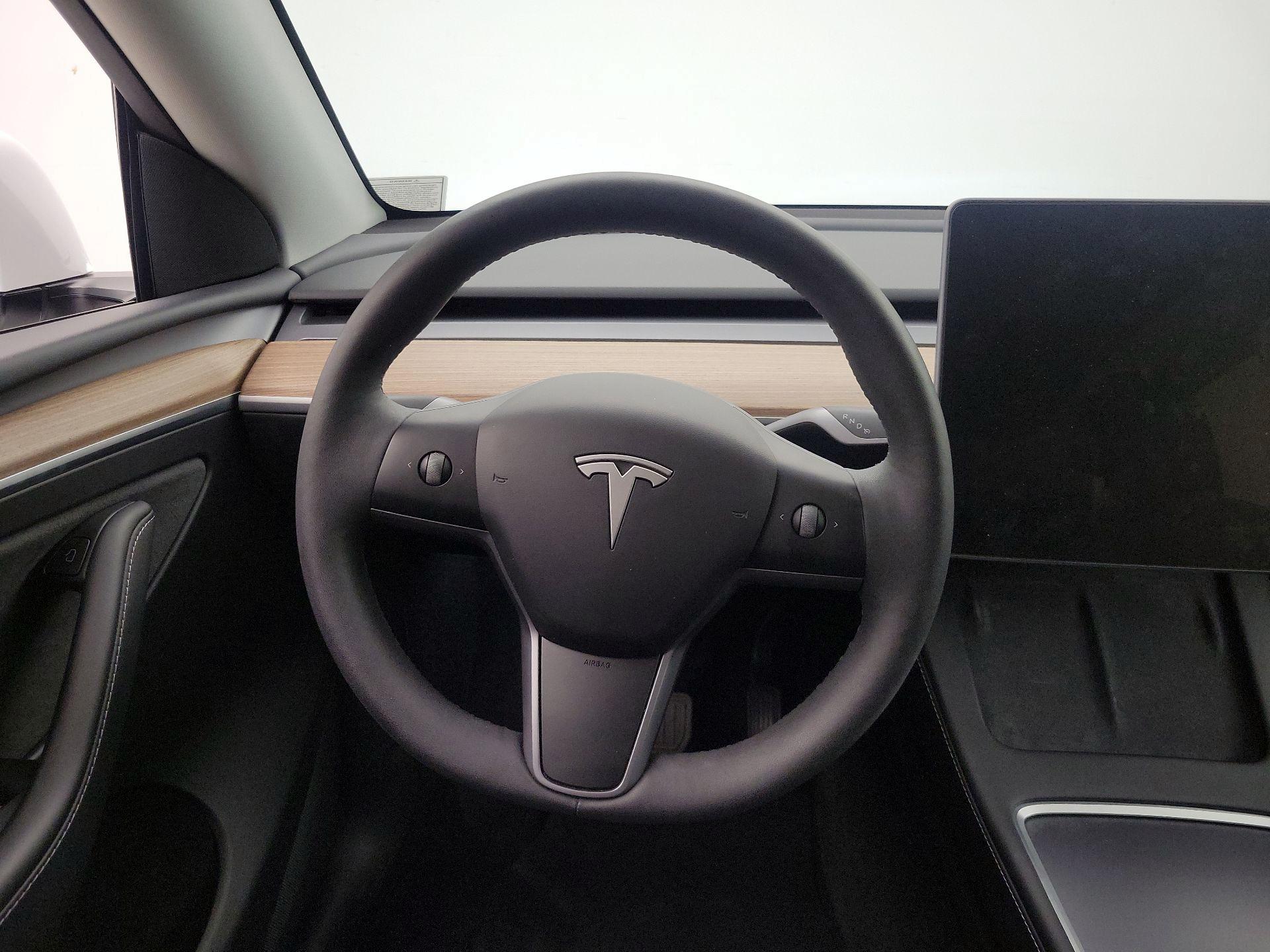 Thumbnail: 2024 Tesla Model Y - 10