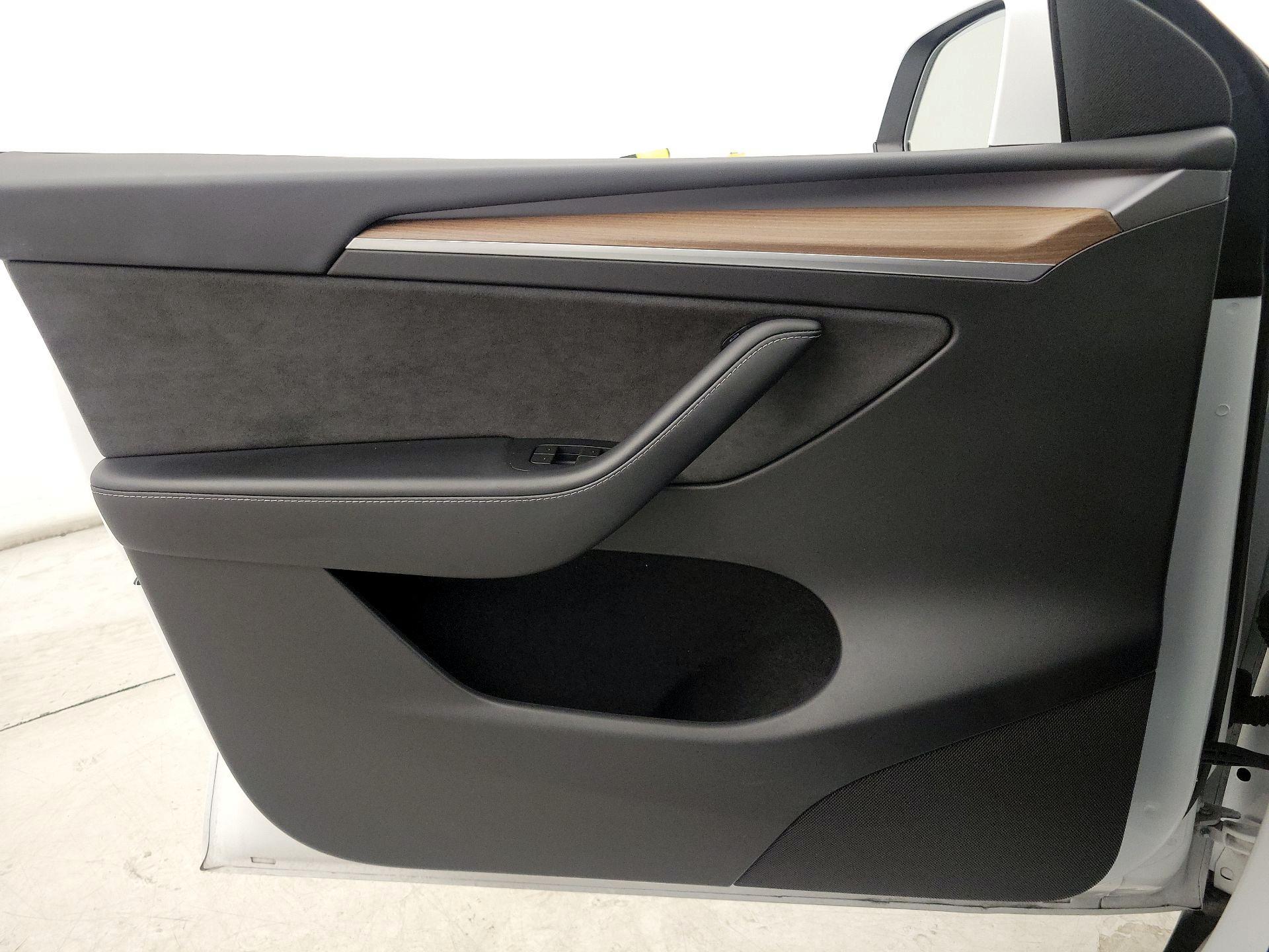 Thumbnail: 2024 Tesla Model Y - 12