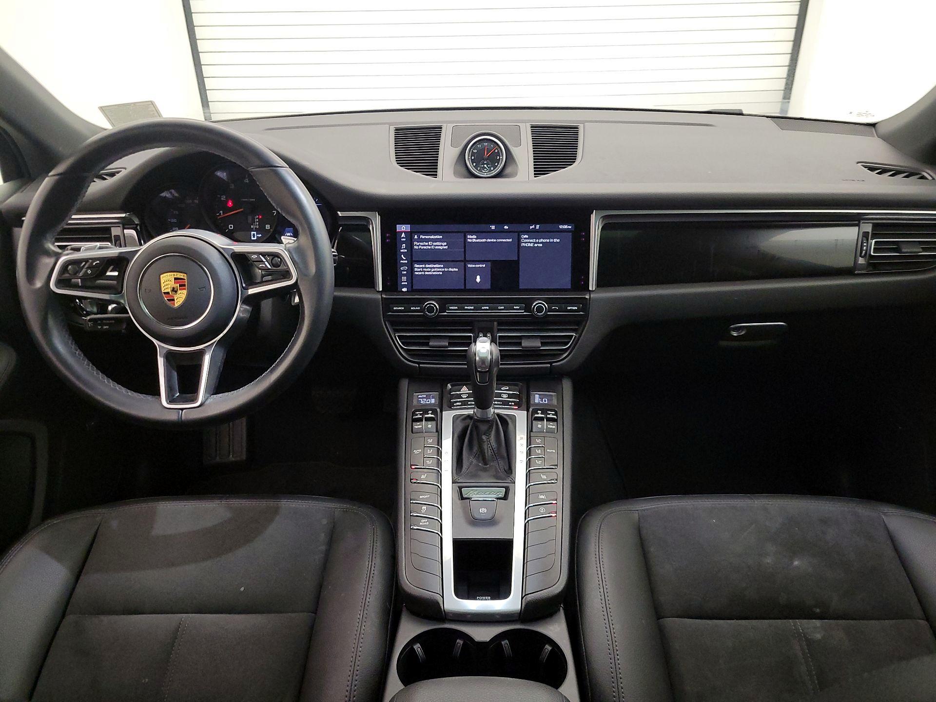 Thumbnail: 2021 Porsche Macan - 9
