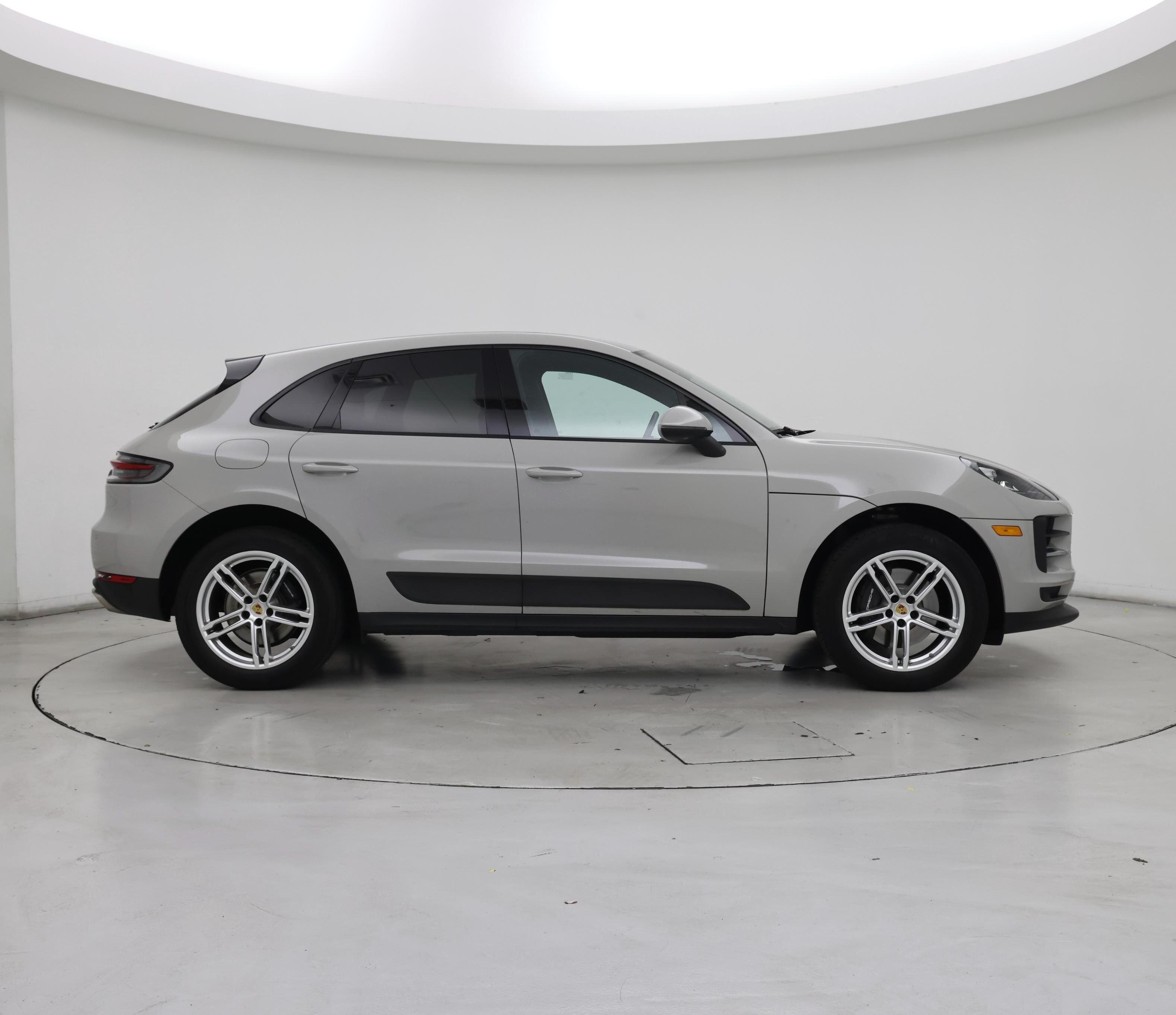 Thumbnail: 2021 Porsche Macan - 7