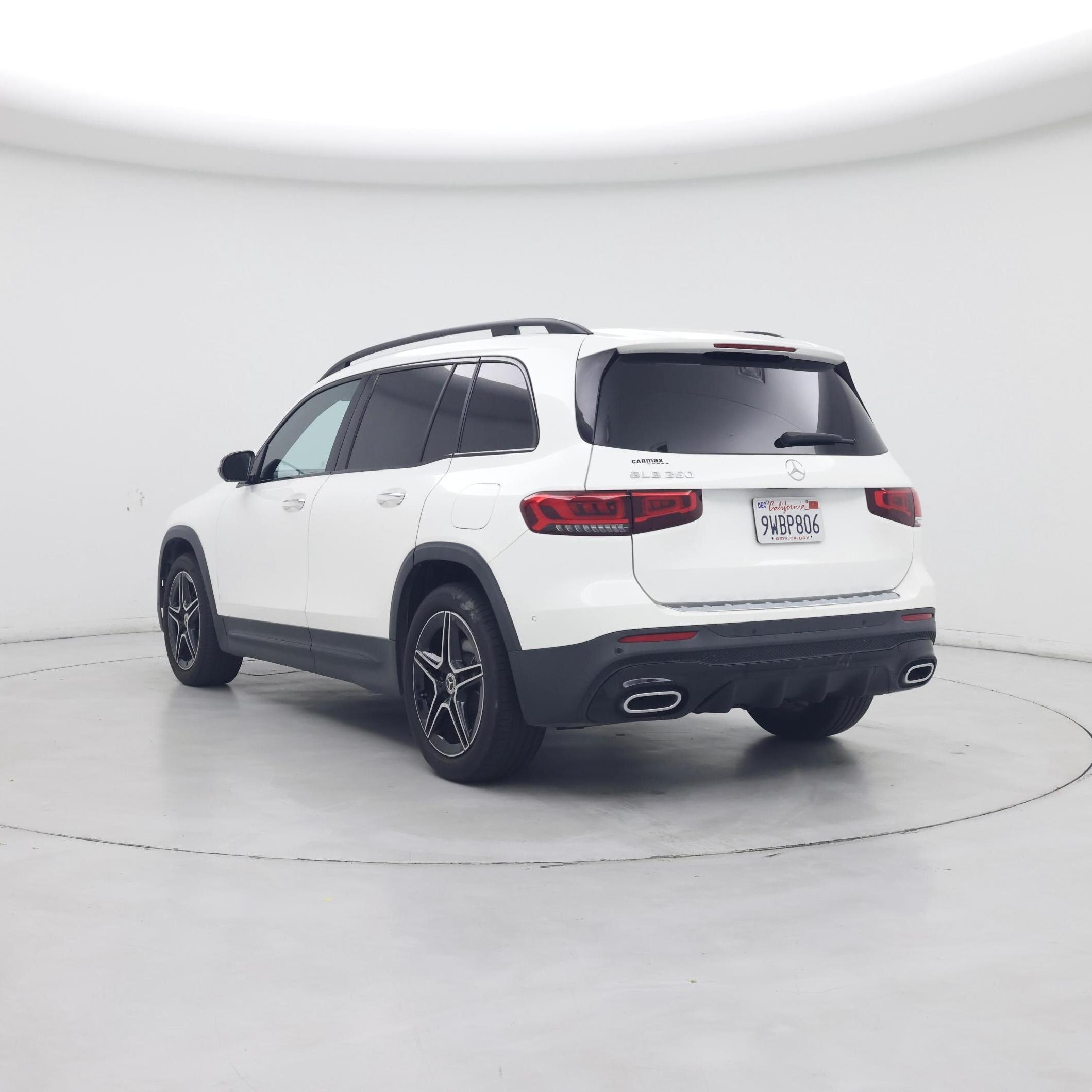Thumbnail: 2023 Mercedes-Benz GLB - 2
