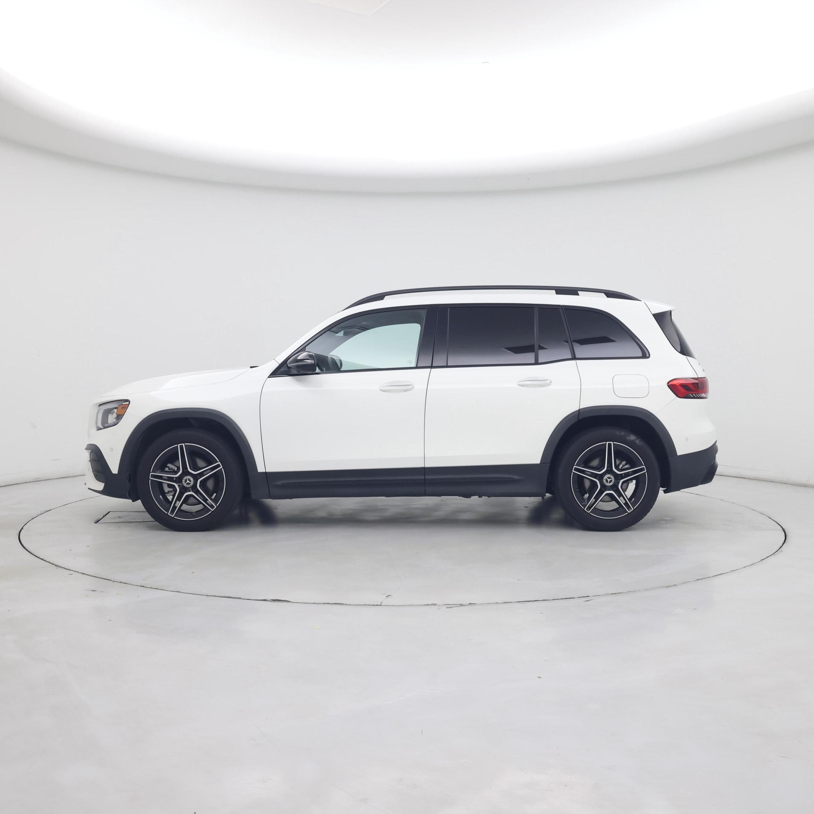 Thumbnail: 2023 Mercedes-Benz GLB - 3