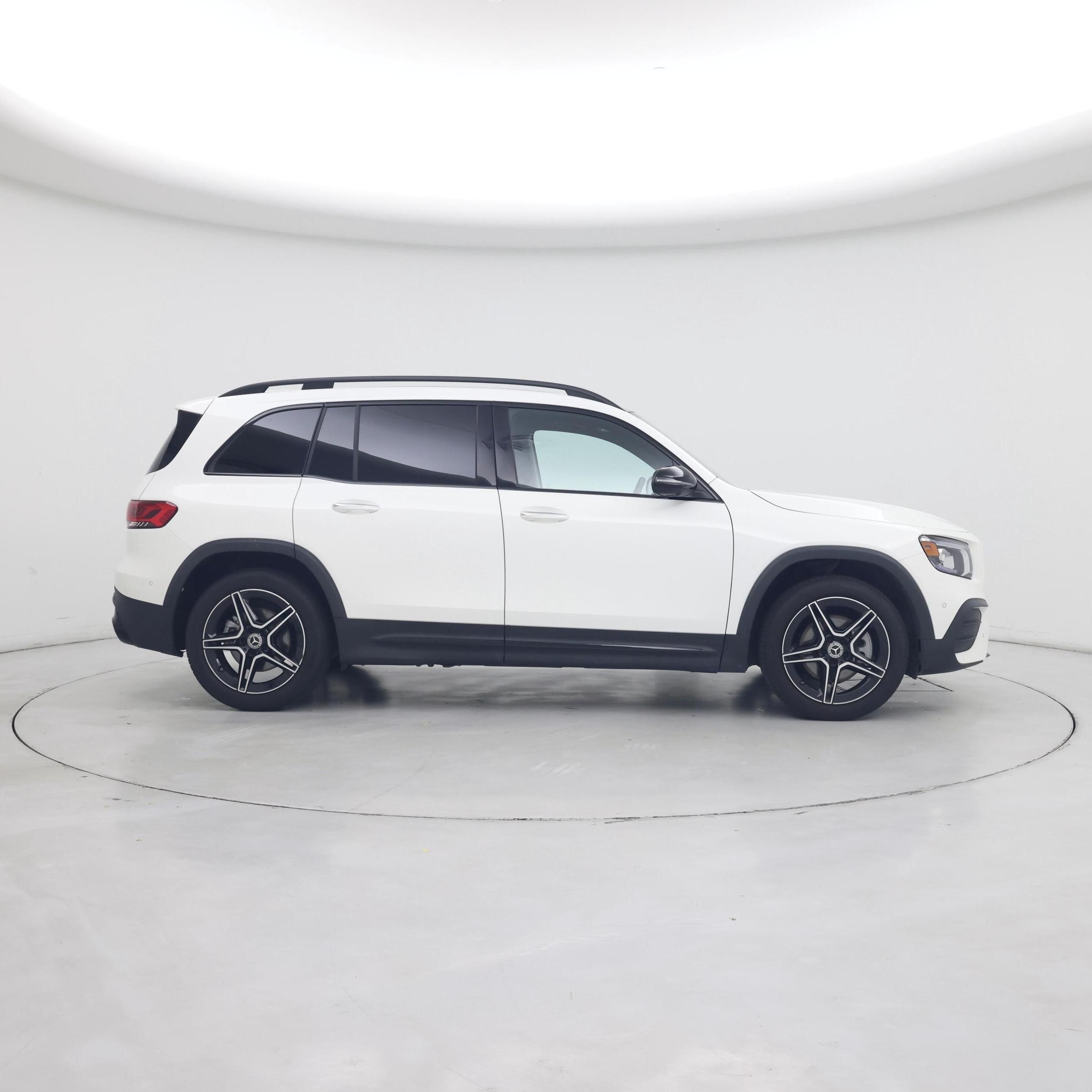 Thumbnail: 2023 Mercedes-Benz GLB - 7
