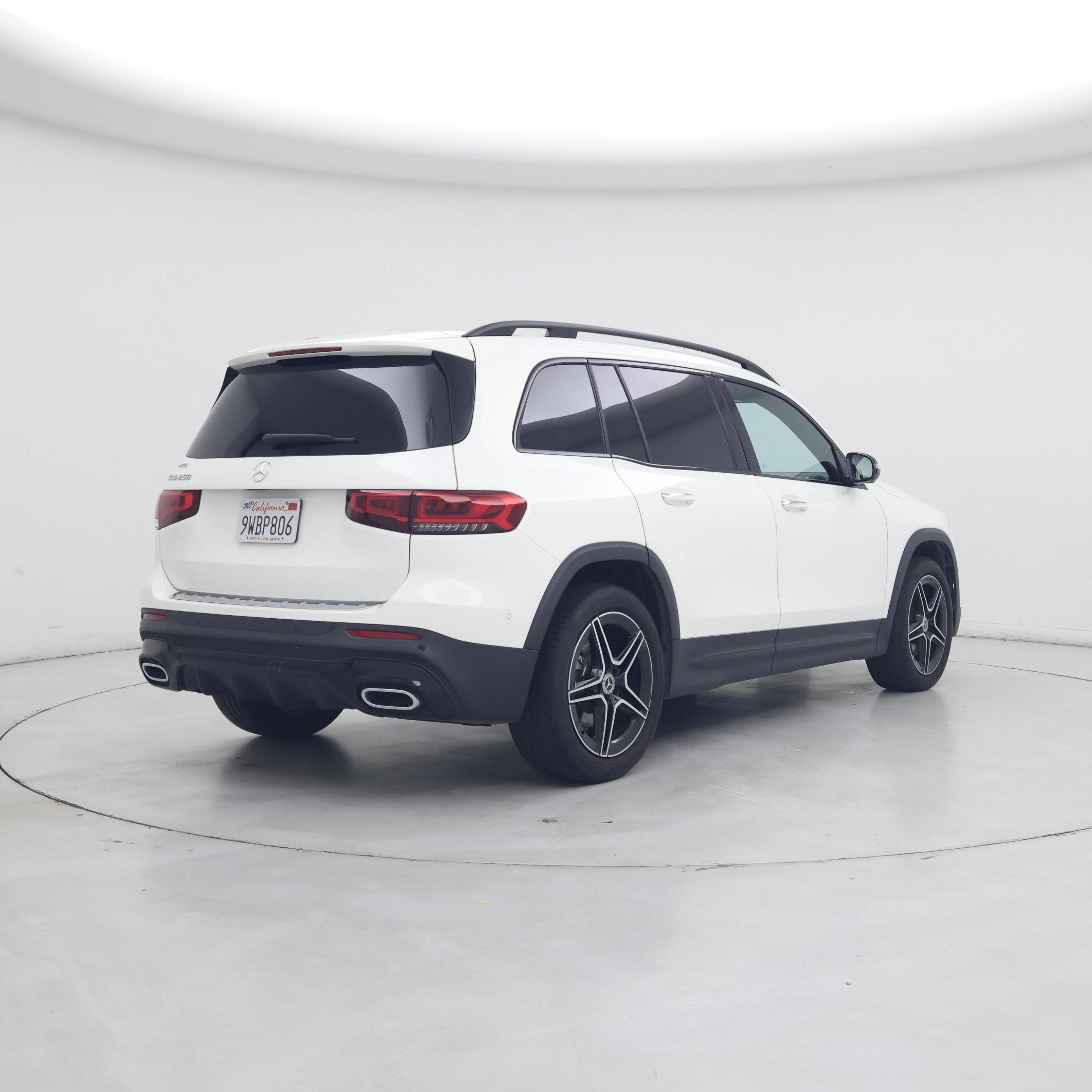 Thumbnail: 2023 Mercedes-Benz GLB - 8
