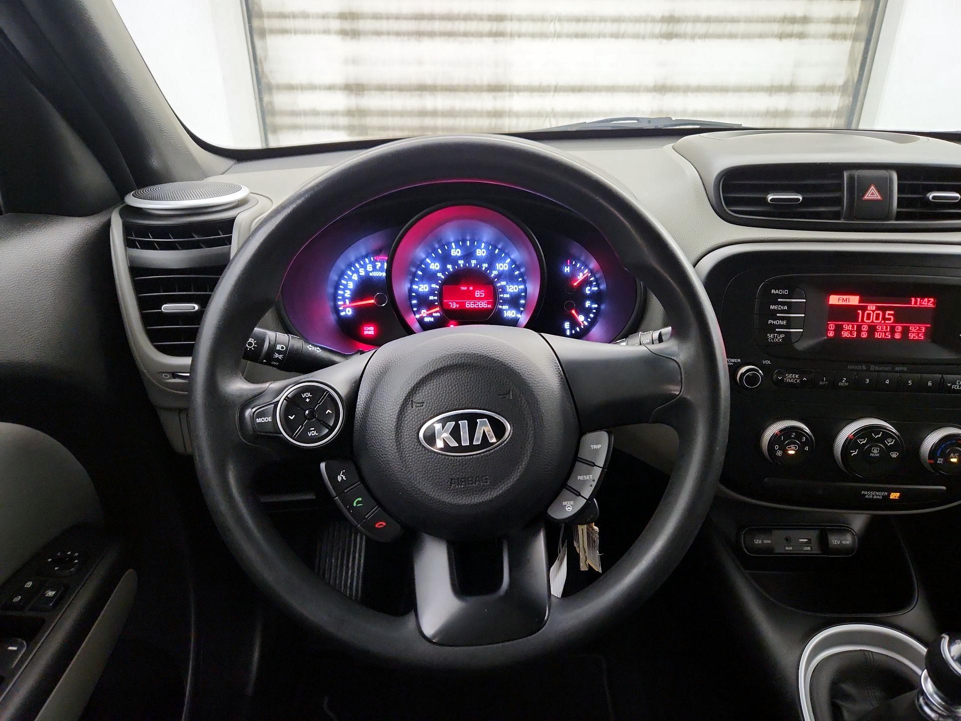 Thumbnail: 2015 Kia Soul - 10