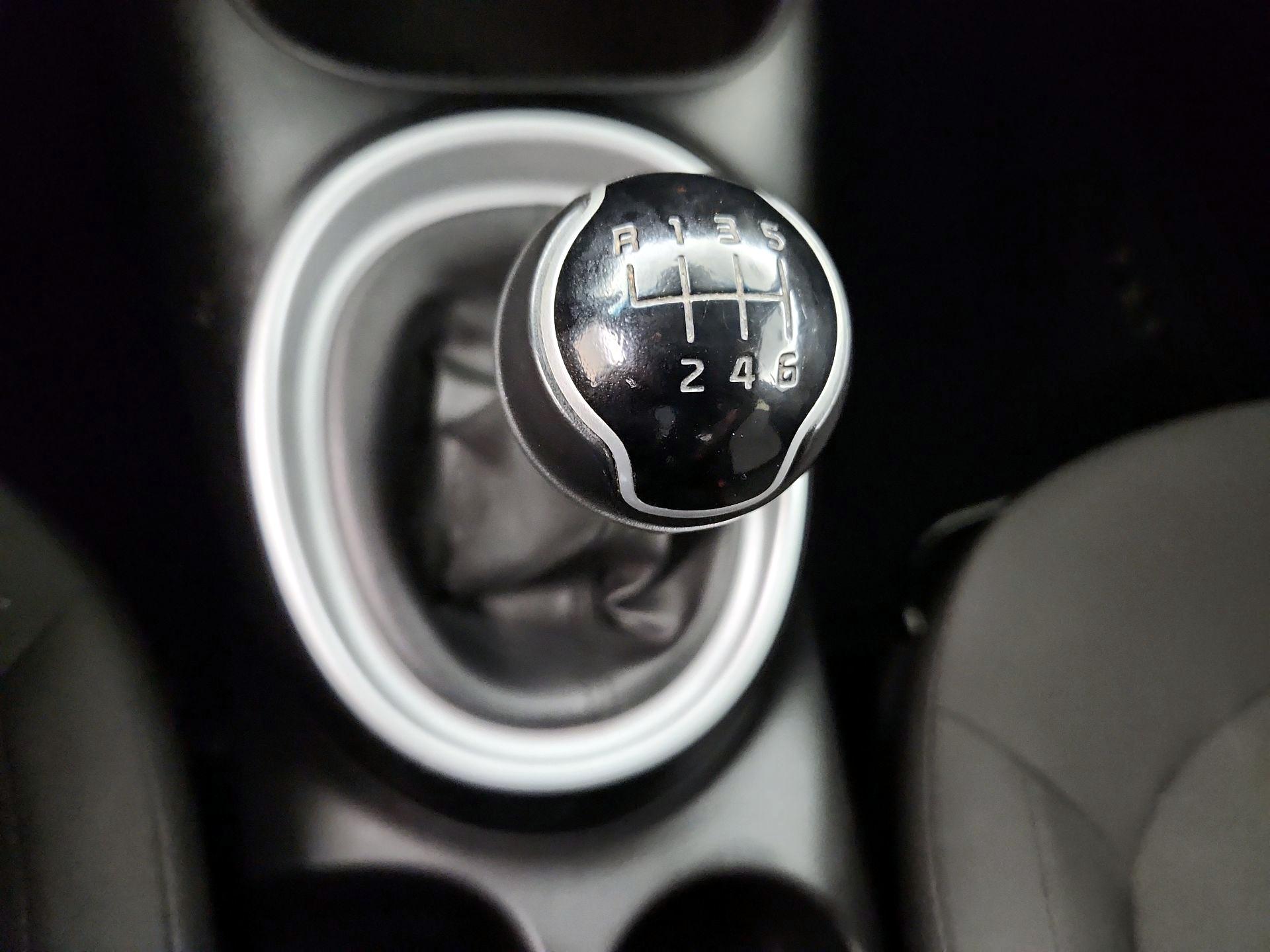 Thumbnail: 2015 Kia Soul - 16
