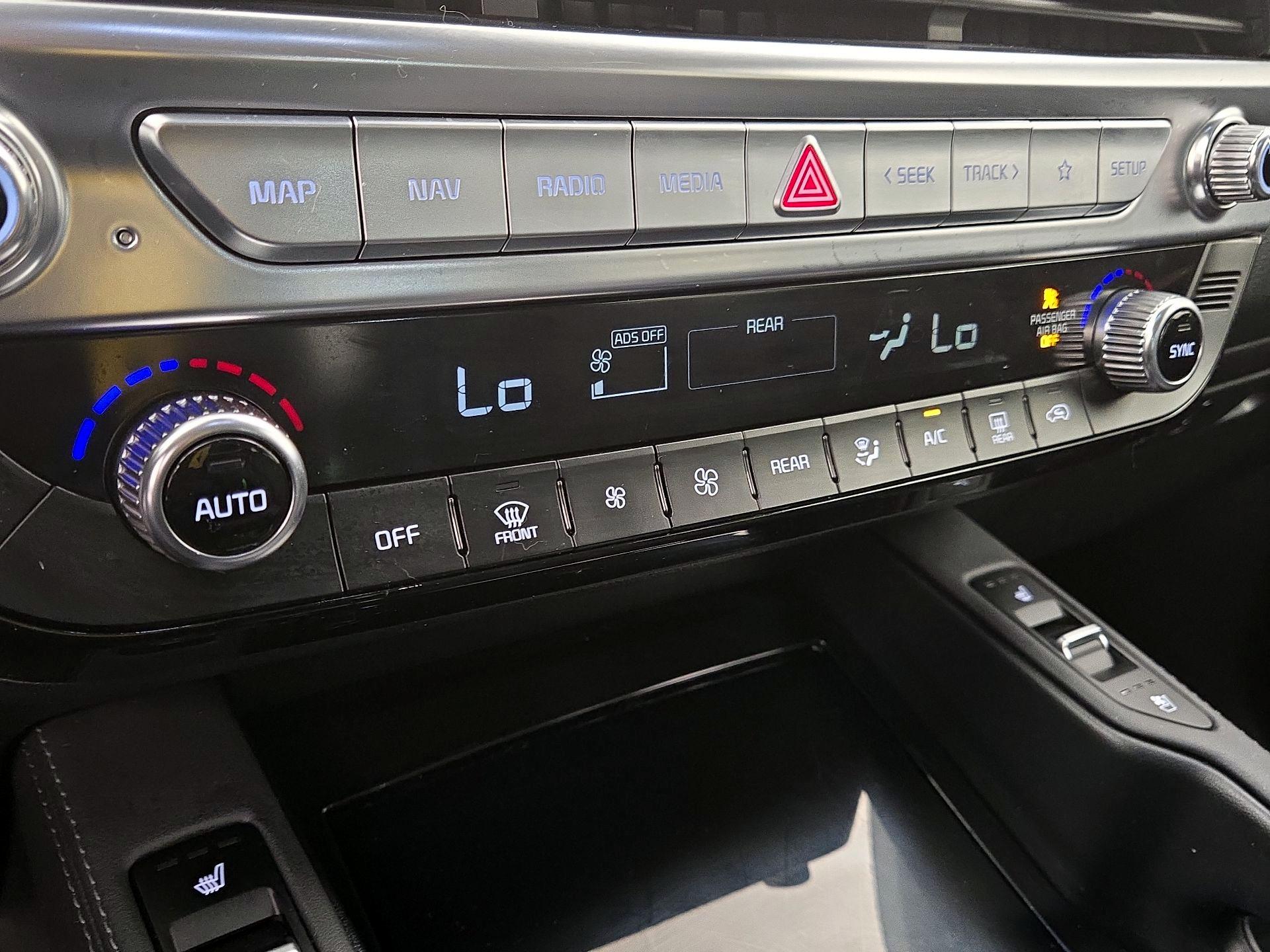 Thumbnail: 2021 Kia Telluride - 17