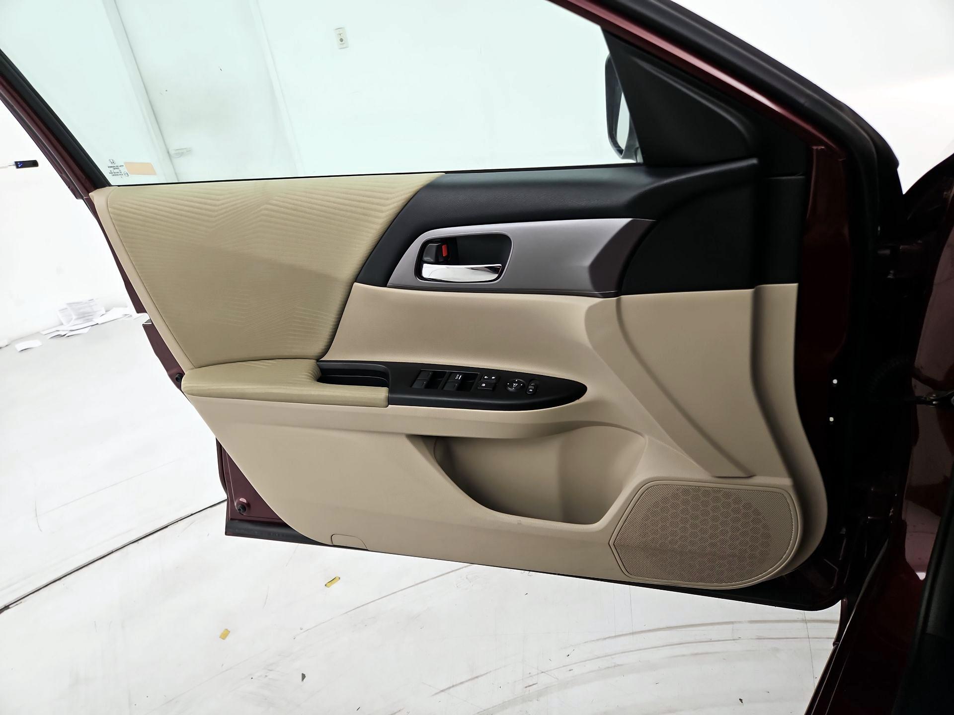 Thumbnail: 2014 Honda Accord - 12