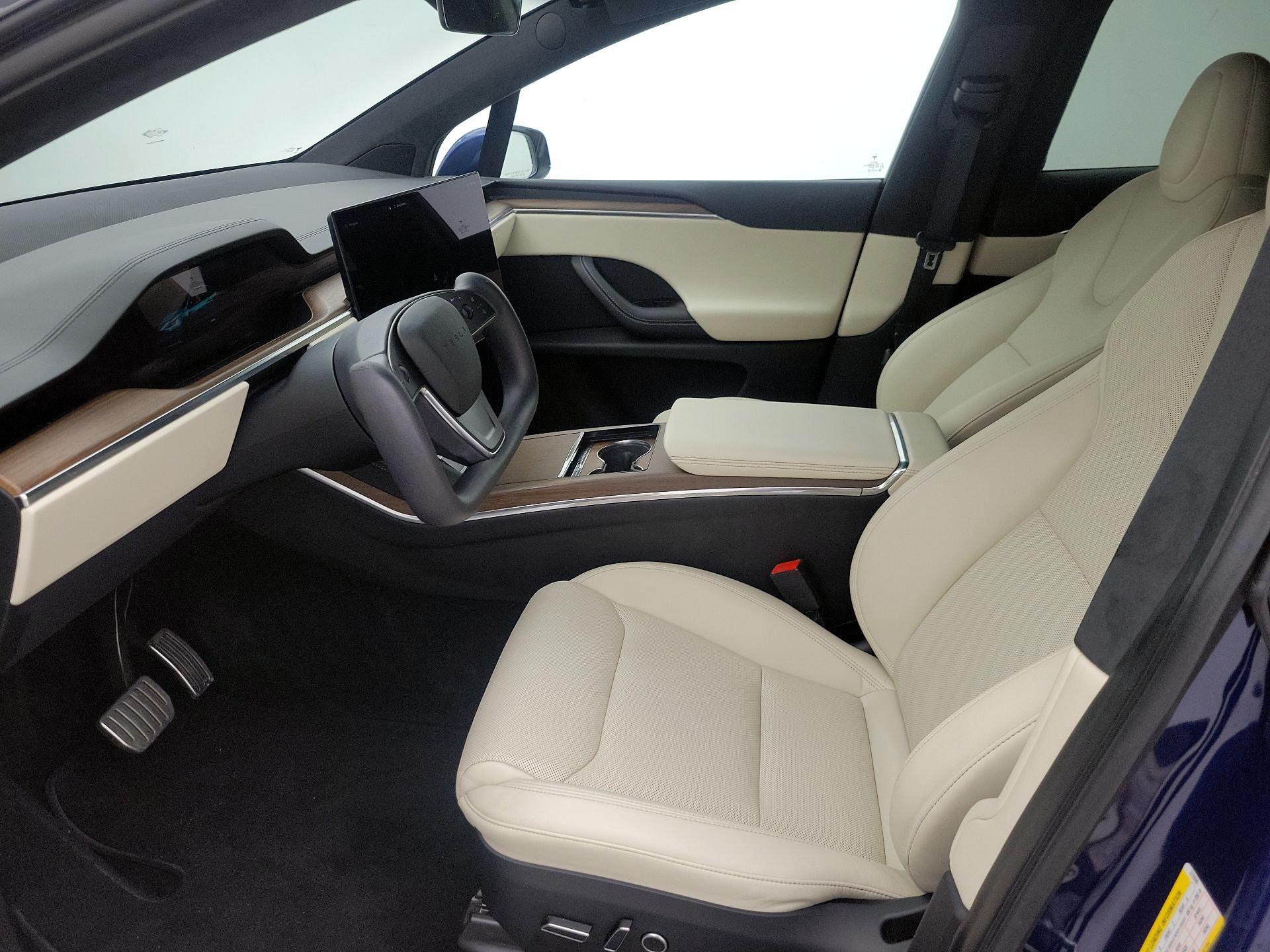 Thumbnail: 2023 Tesla Model X - 11