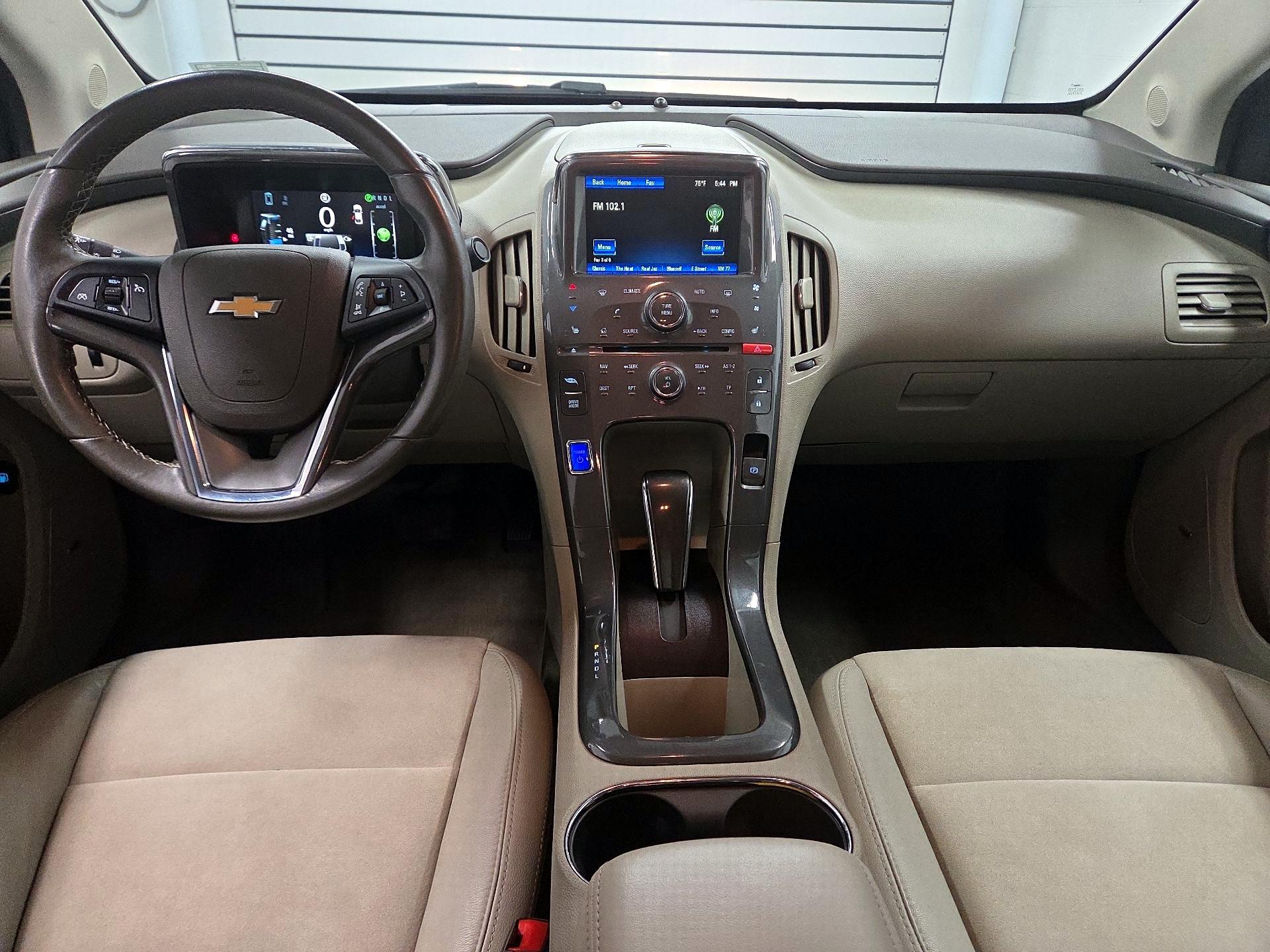 Thumbnail: 2015 Chevrolet Volt - 9