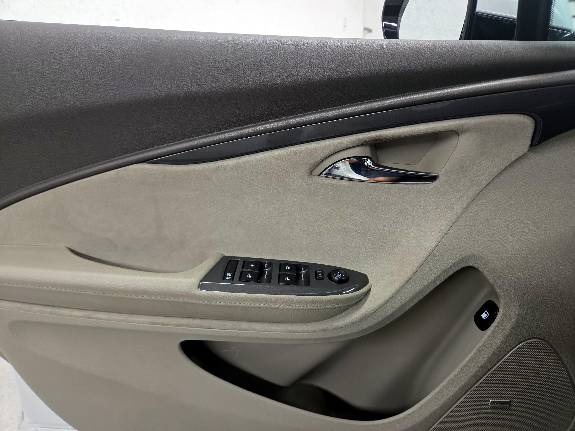Thumbnail: 2015 Chevrolet Volt - 12